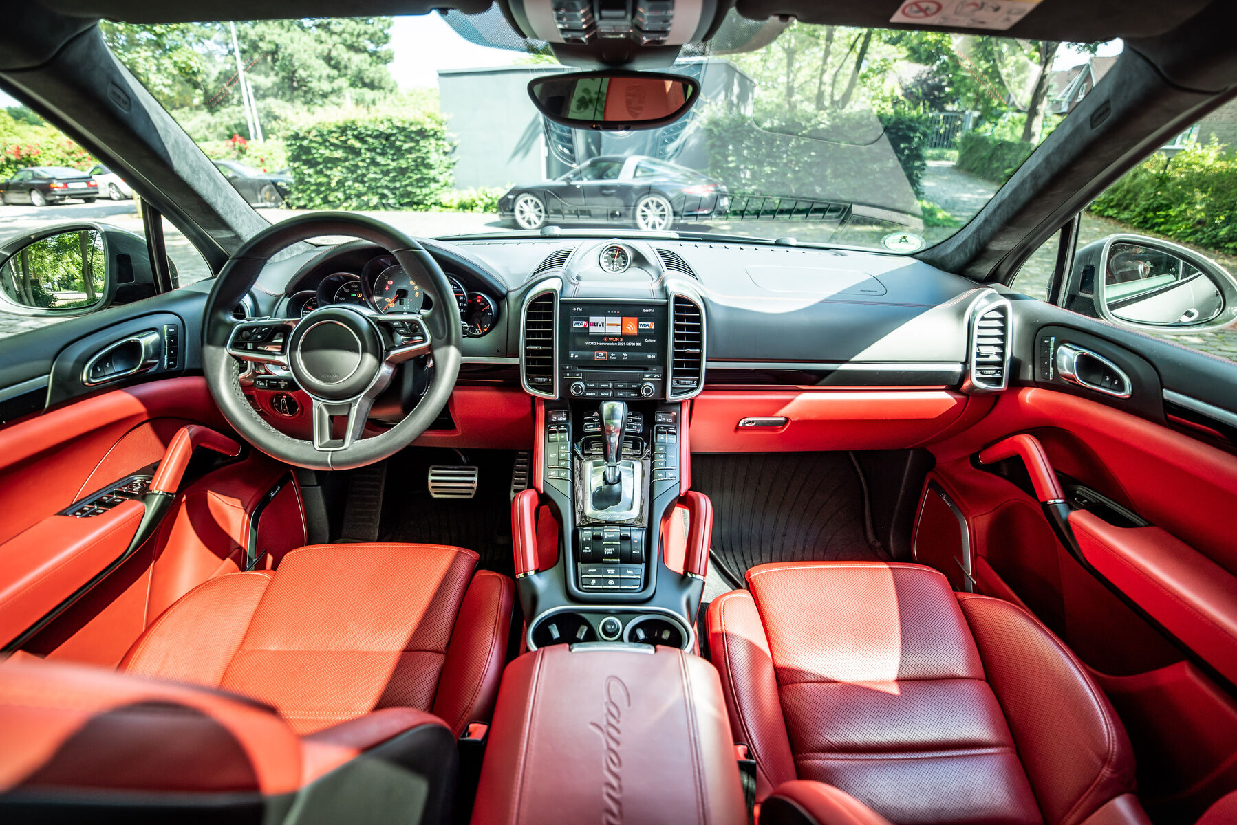 sportwagen von innen