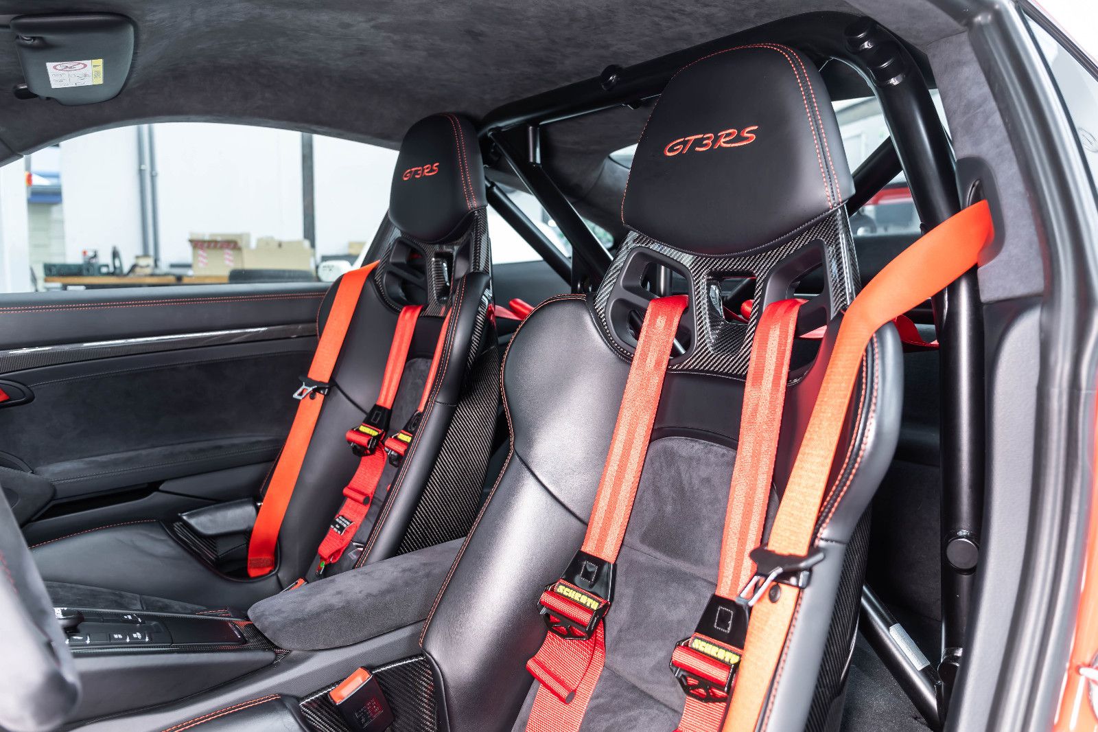 Fahrzeugabbildung Porsche 911 GT3 RS Clubsport I 6-Punkt-Gurte I BRD