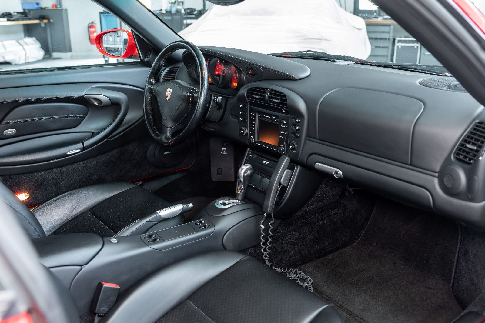 Fahrzeugabbildung Porsche 996 I 911 Turbo I Bose I Schiebedach I 1. Lack