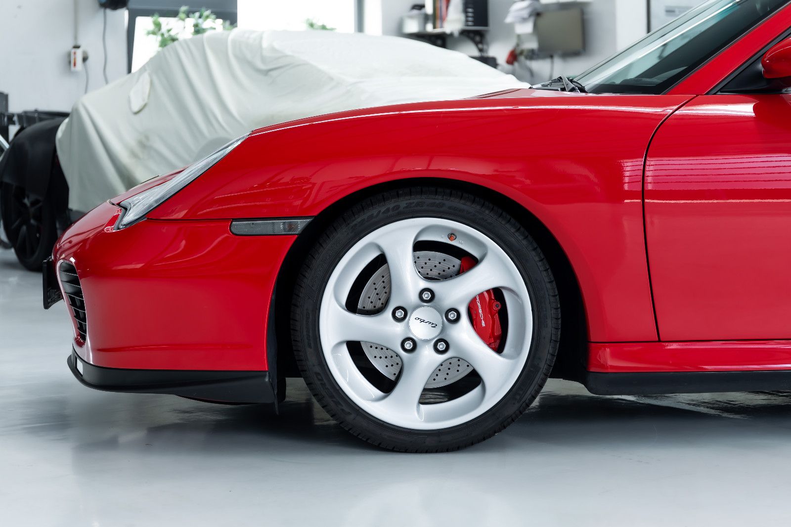 Fahrzeugabbildung Porsche 996 I 911 Turbo I Bose I Schiebedach I 1. Lack