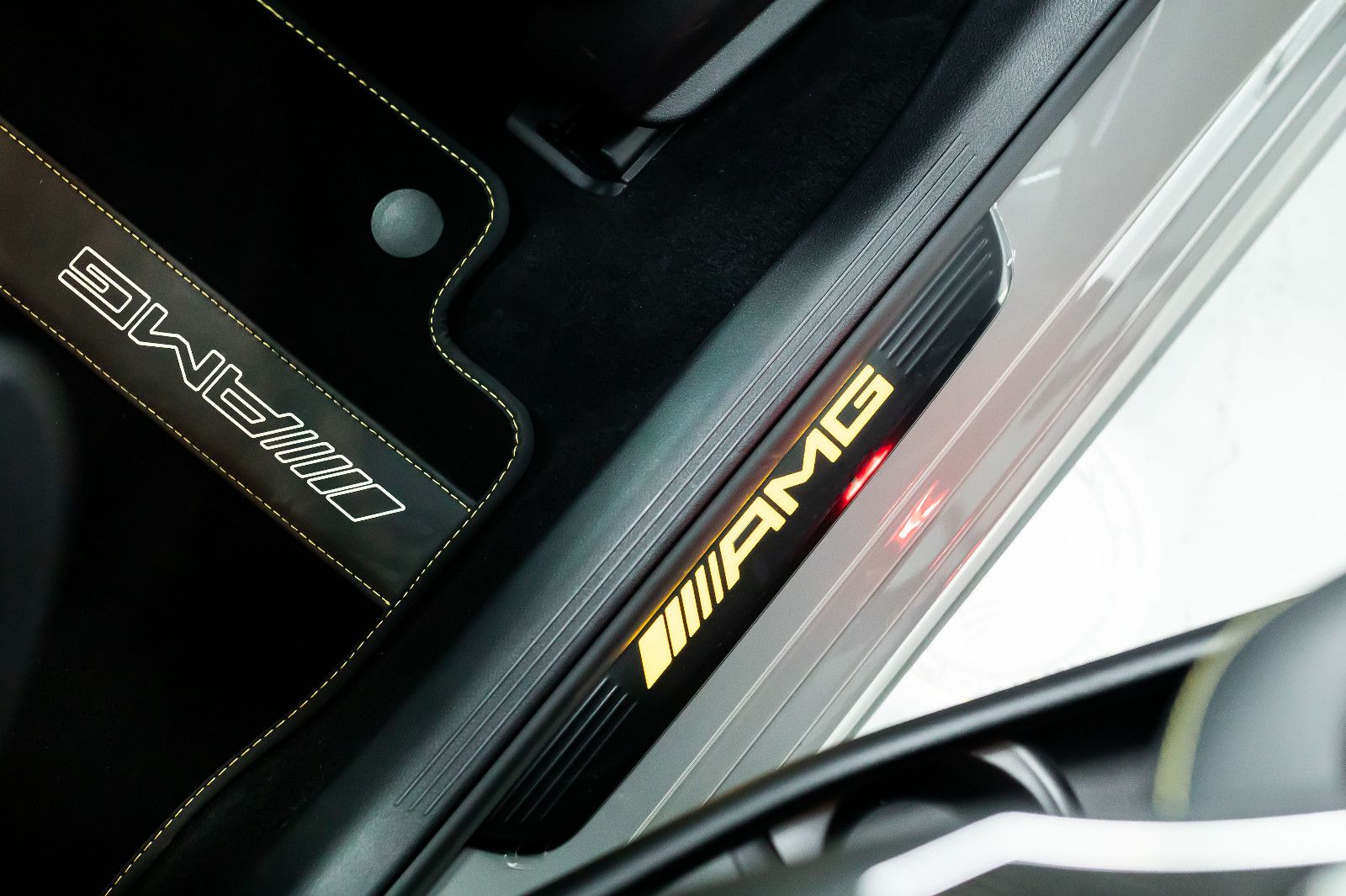 Fahrzeugabbildung Mercedes-Benz E63S AMG Final Edition I Multibeam I Burmester