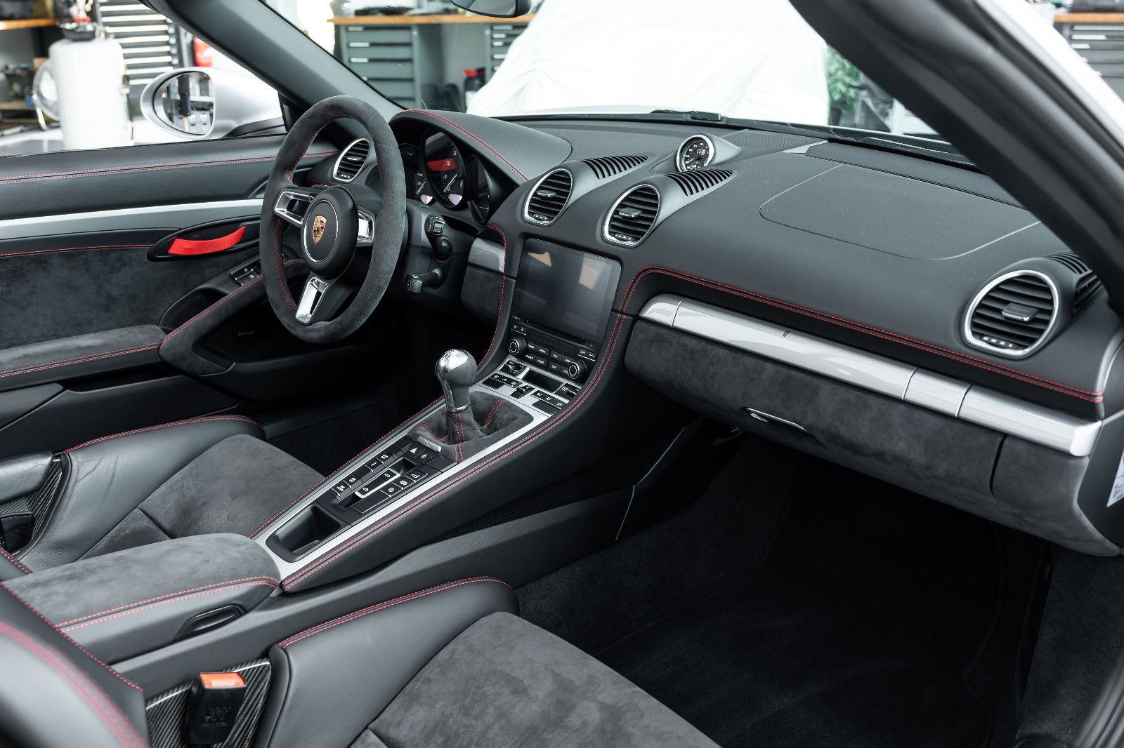 Fahrzeugabbildung Porsche 718 Boxster Spyder I 918 Carbon I Bose I 1. Hand