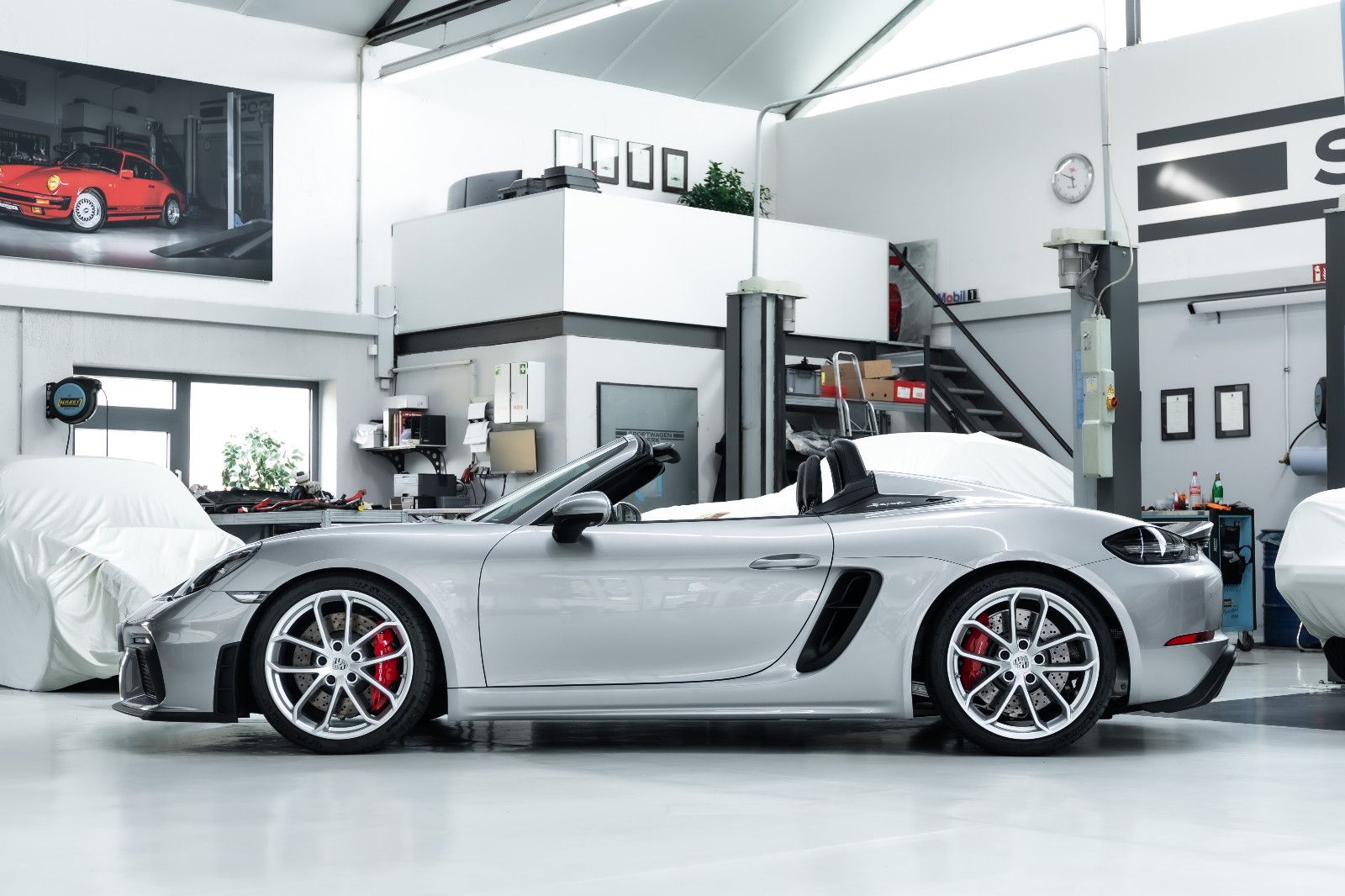 Fahrzeugabbildung Porsche 718 Boxster Spyder I 918 Carbon I Bose I 1. Hand