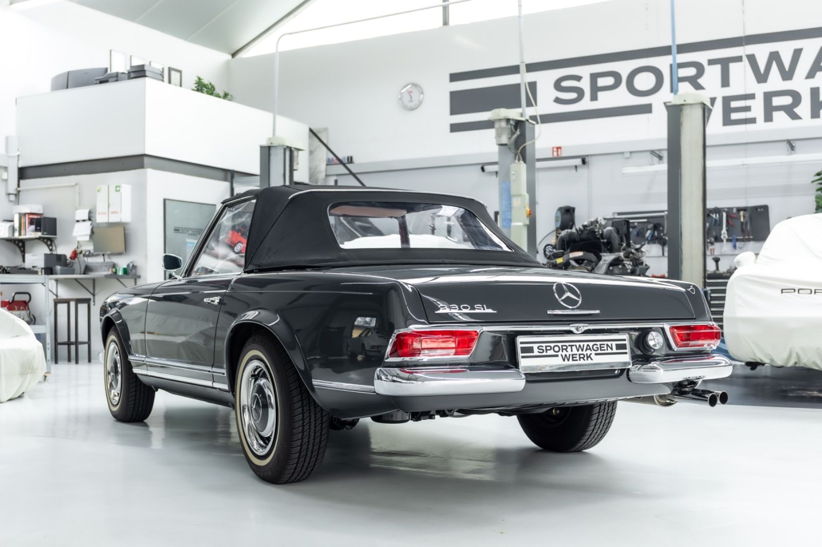 Fahrzeugabbildung Mercedes-Benz 230SL Pagode I Voll Restauriert I Becker Radio