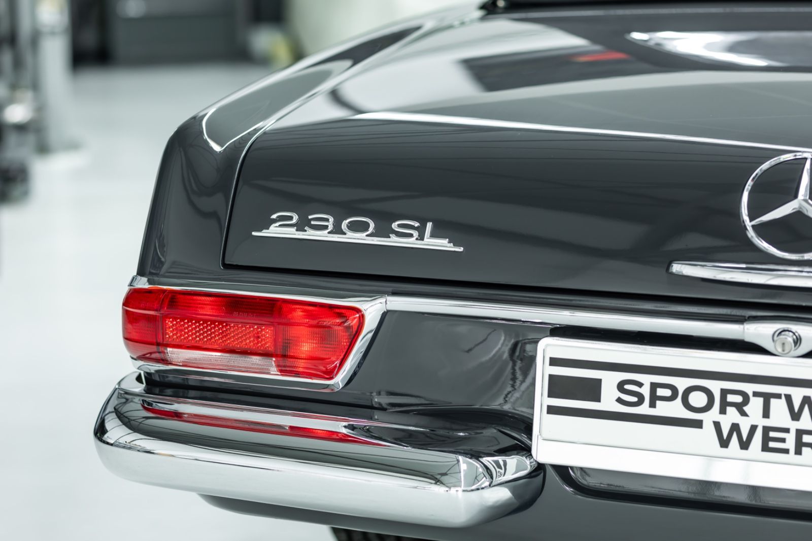 Fahrzeugabbildung Mercedes-Benz 230SL Pagode I Voll Restauriert I Becker Radio