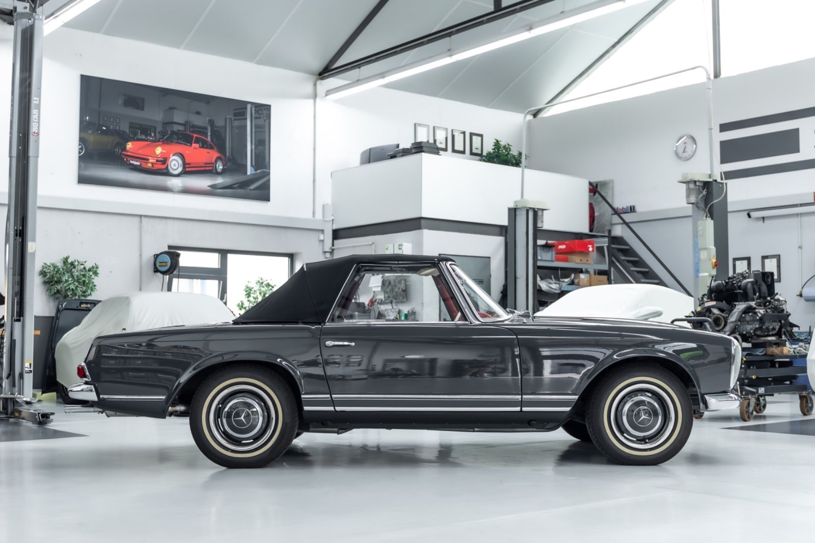 Fahrzeugabbildung Mercedes-Benz 230SL Pagode I Voll Restauriert I Becker Radio
