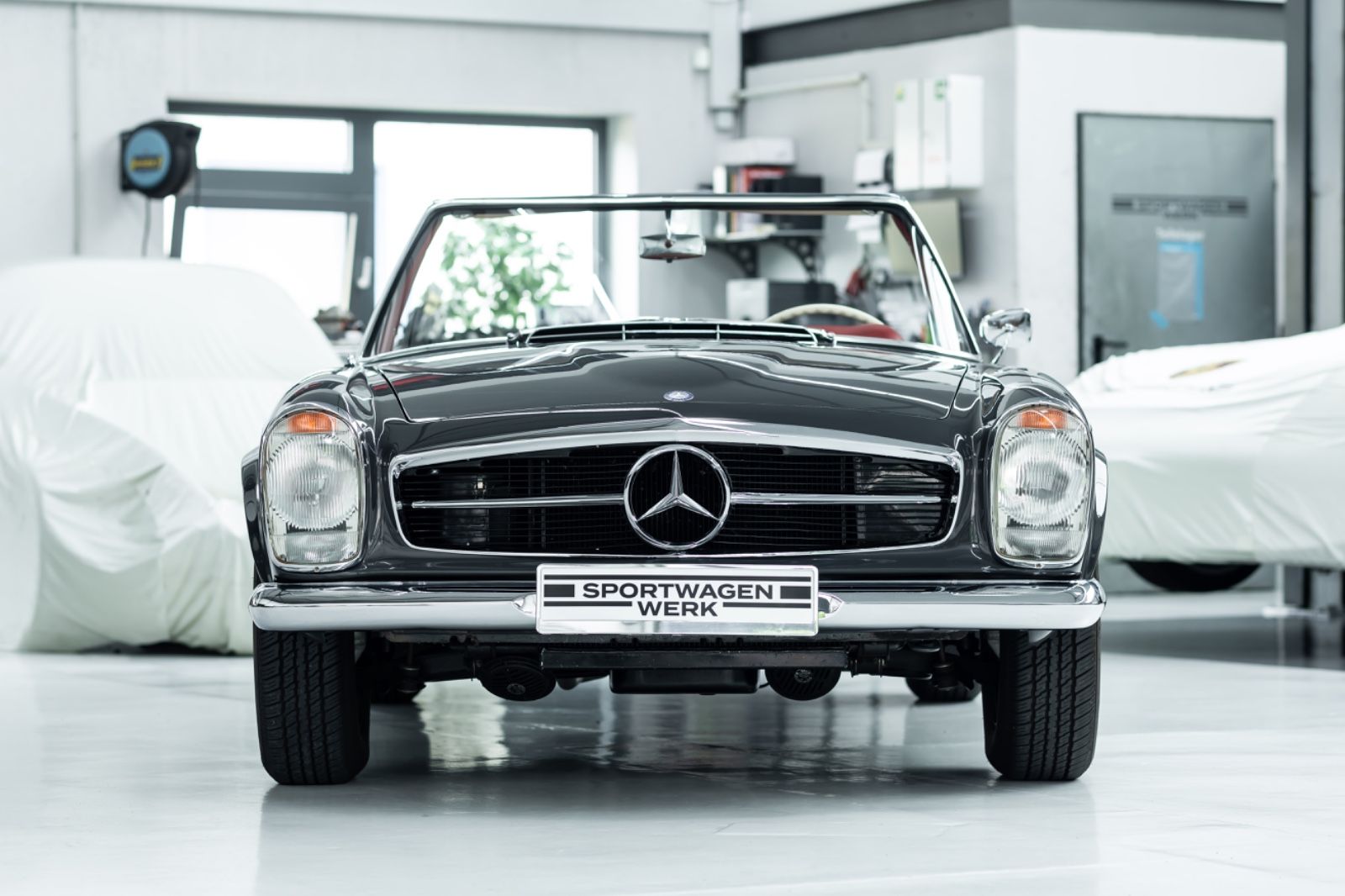Fahrzeugabbildung Mercedes-Benz 230SL Pagode I Voll Restauriert I Becker Radio