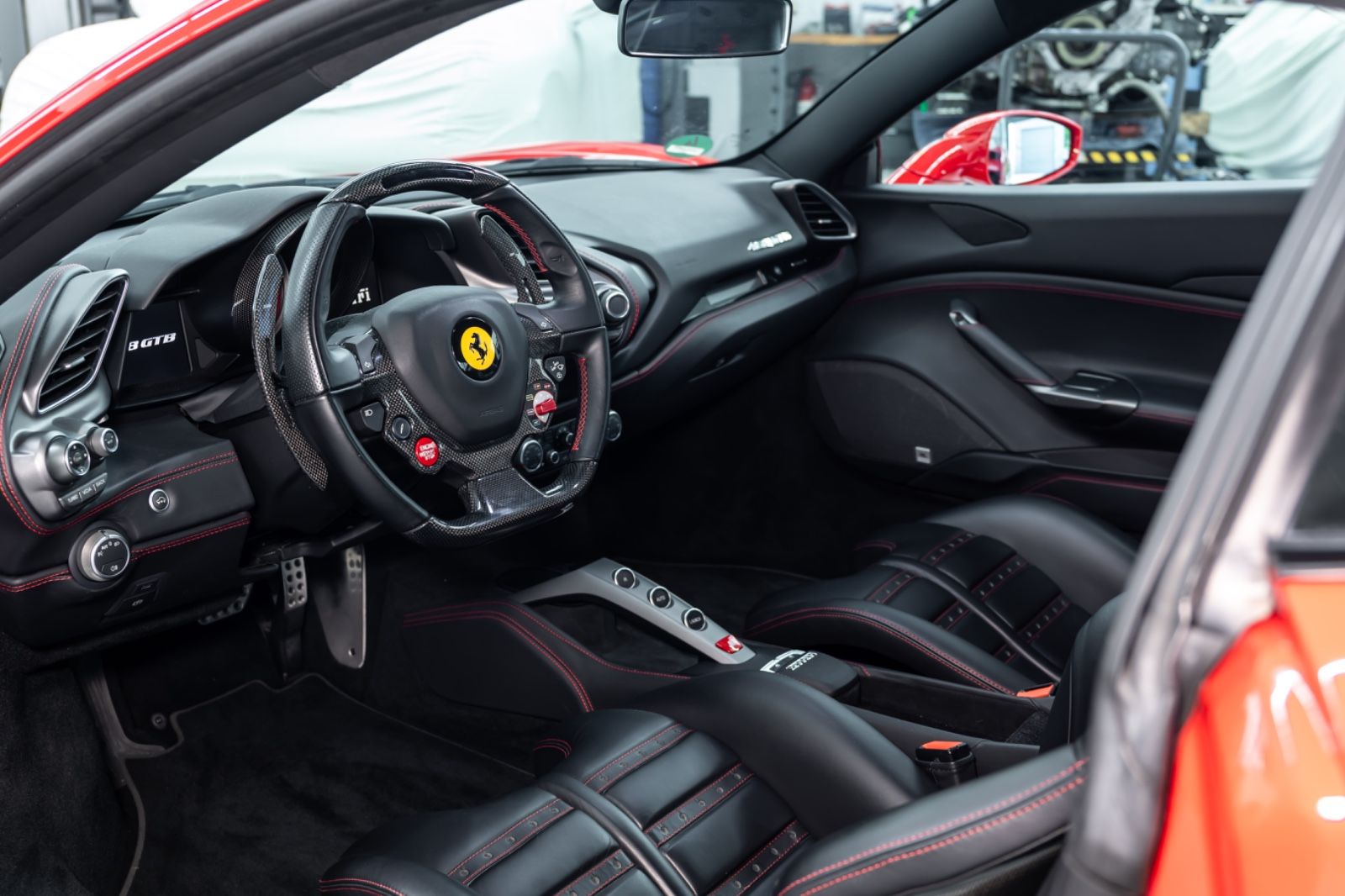 Fahrzeugabbildung Ferrari 488 GTB I Racing Seats I JBL I Carbon I Lift