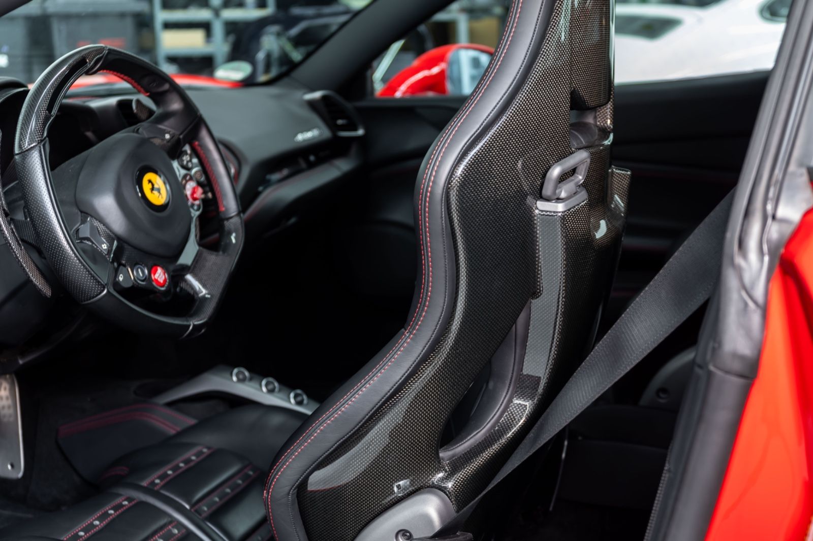 Fahrzeugabbildung Ferrari 488 GTB I Racing Seats I JBL I Carbon I Lift