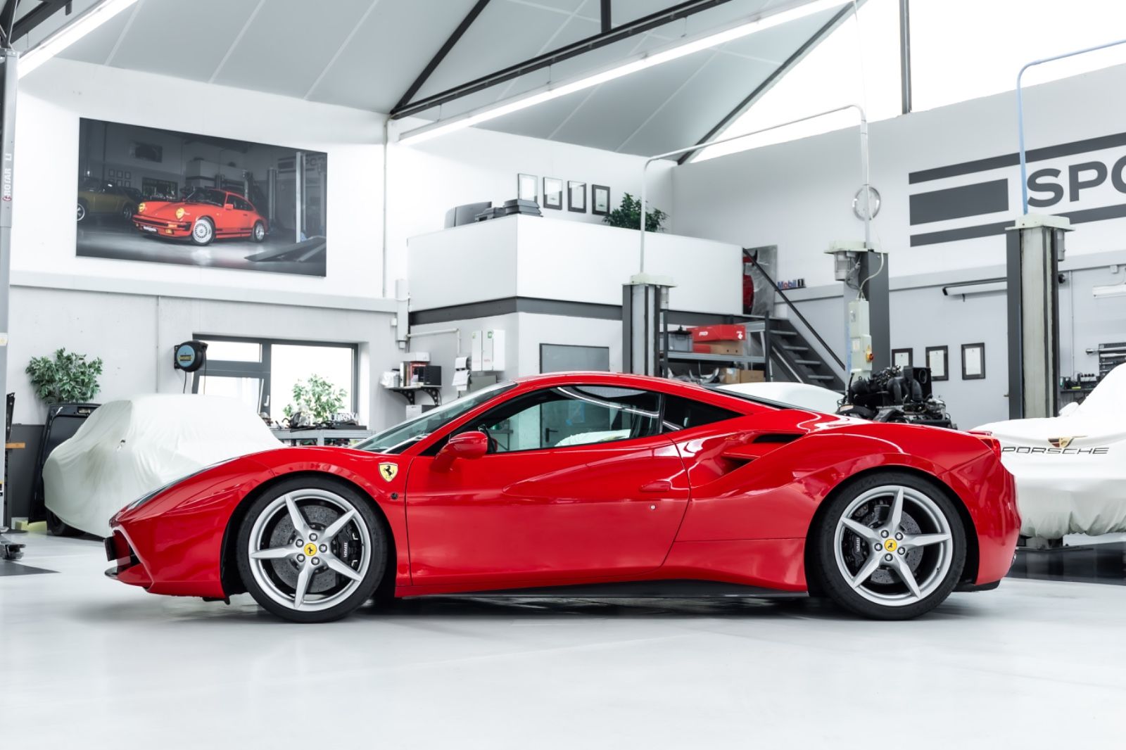 Fahrzeugabbildung Ferrari 488 GTB I Racing Seats I JBL I Carbon I Lift