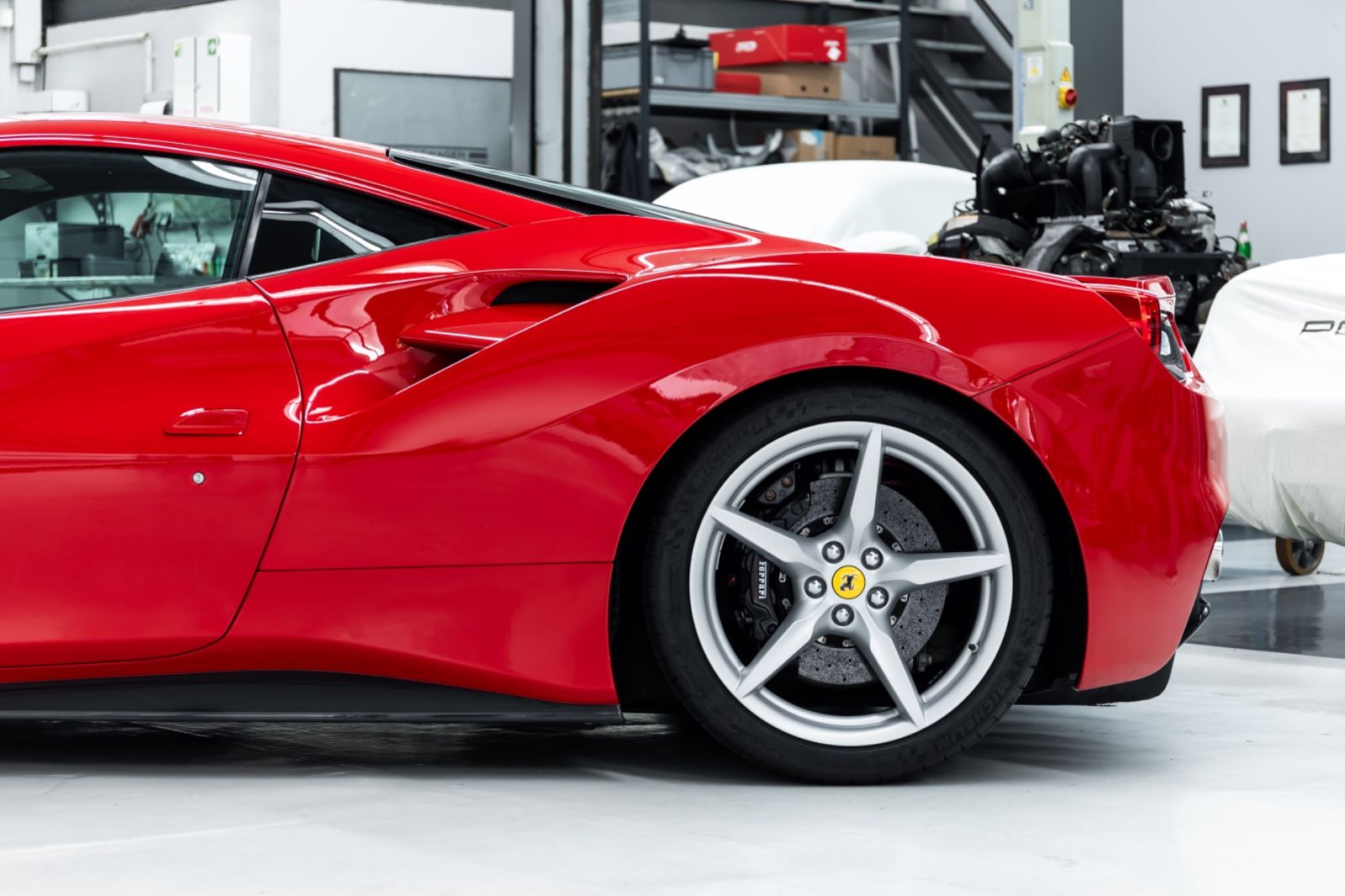 Fahrzeugabbildung Ferrari 488 GTB I Racing Seats I JBL I Carbon I Lift