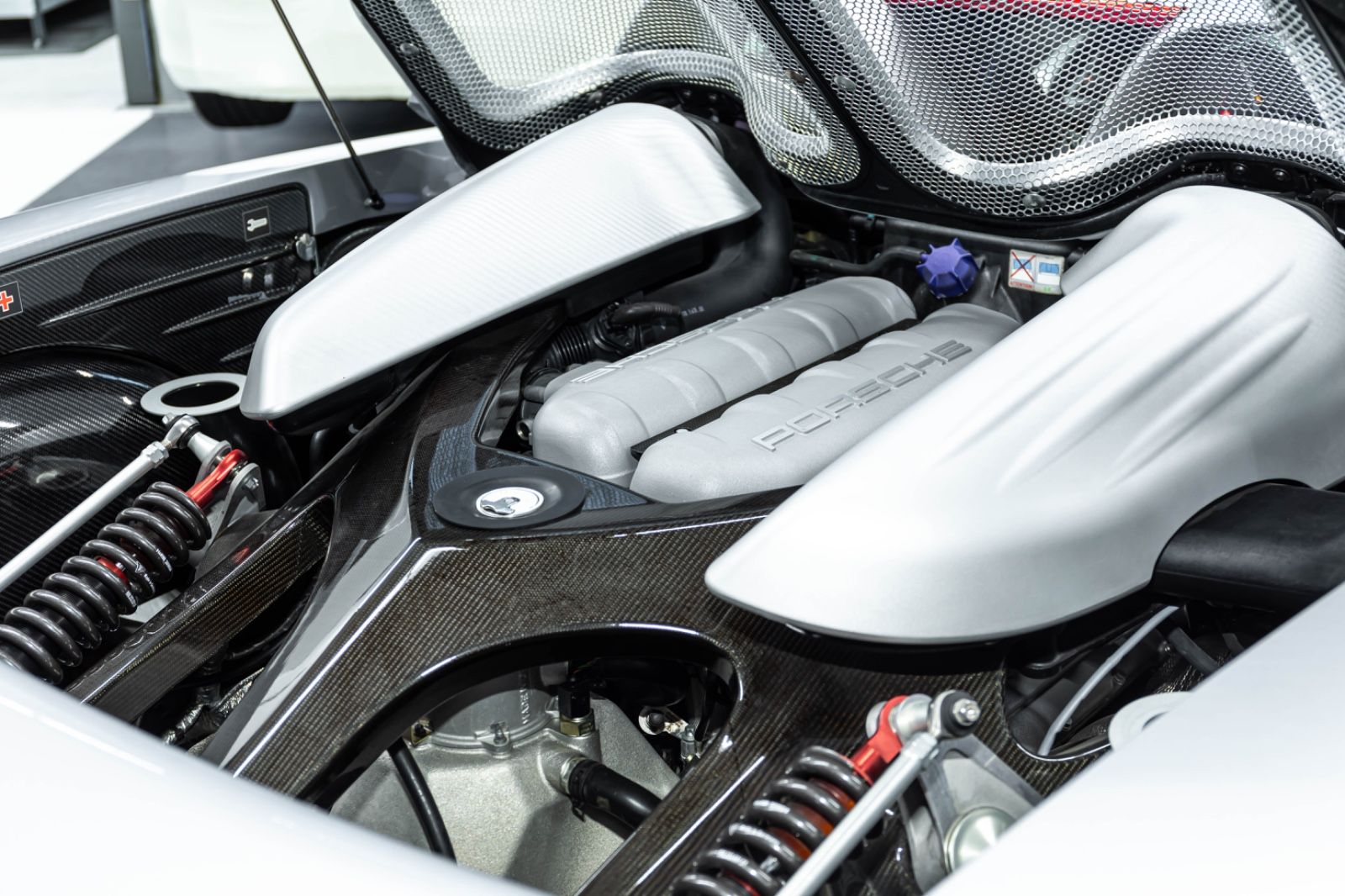 Fahrzeugabbildung Porsche Carrera GT I 5.000km I 1. Hand I Deutschland