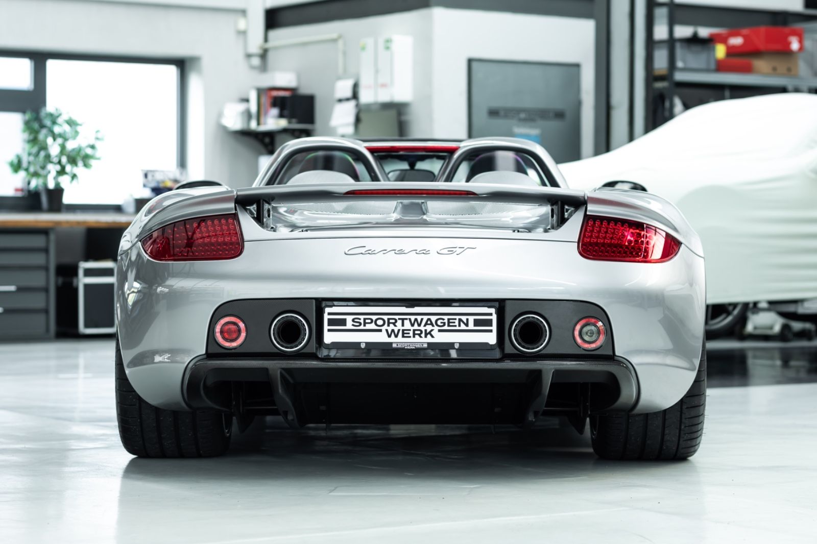 Fahrzeugabbildung Porsche Carrera GT I 5.000km I 1. Hand I Deutschland