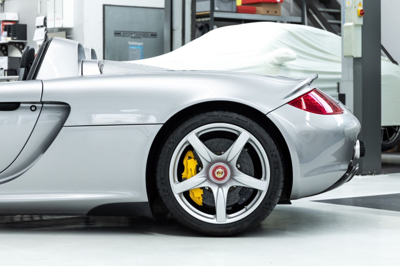 Fahrzeugabbildung Porsche Carrera GT I 5.000km I 1. Hand I Deutschland