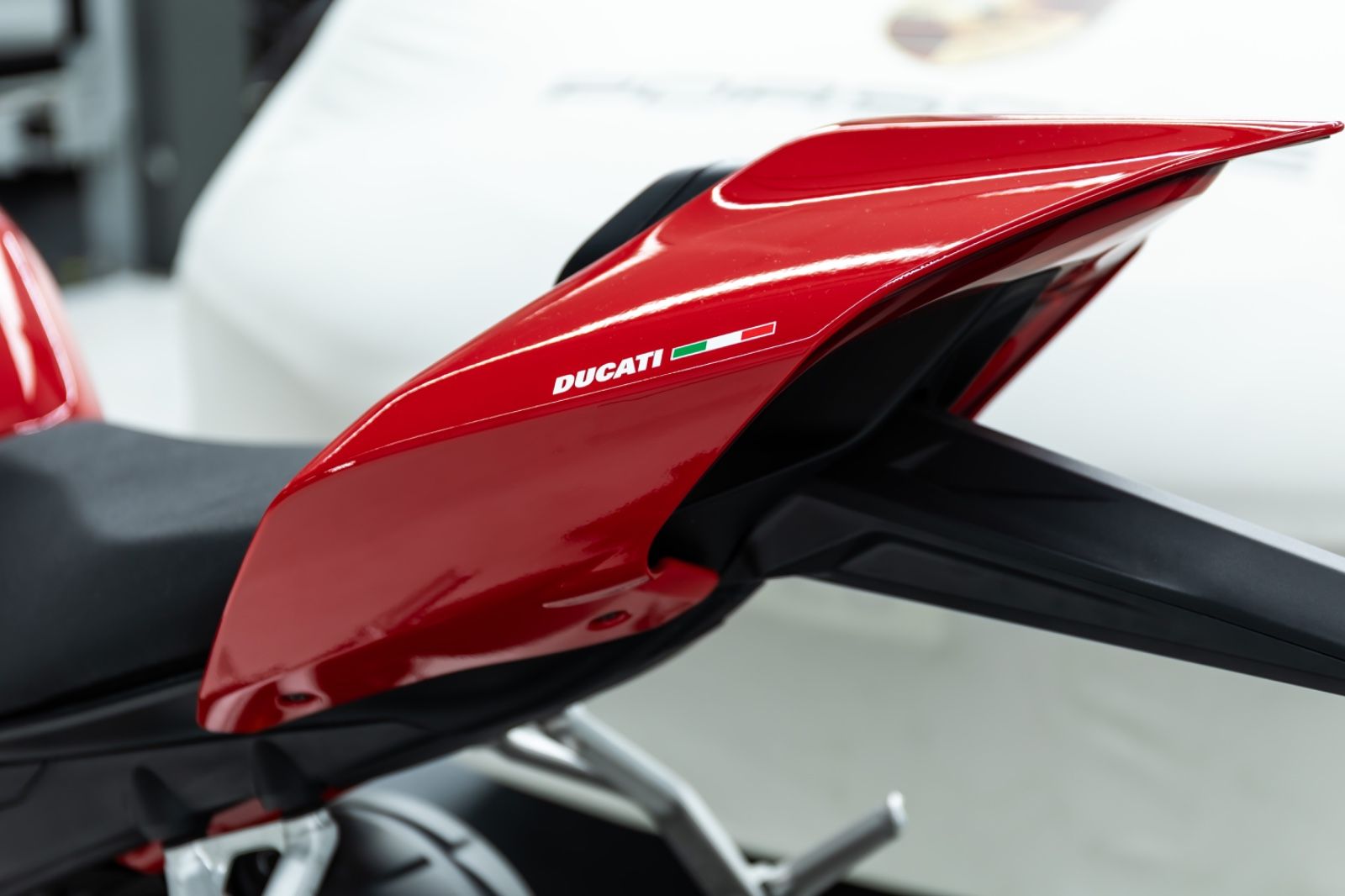 Fahrzeugabbildung Ducati Streetfighter V4 S I Ducati Approved I 1. Hand