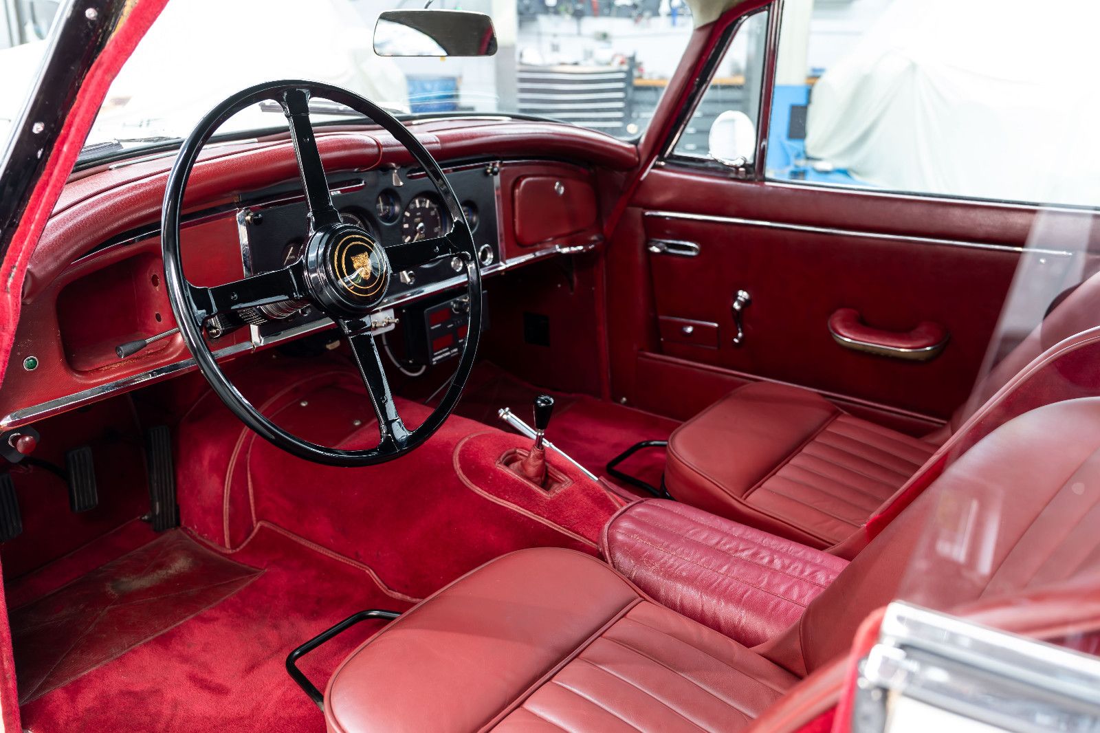 Fahrzeugabbildung Jaguar XK 150 Coupe I Maching I Heritage I LHD