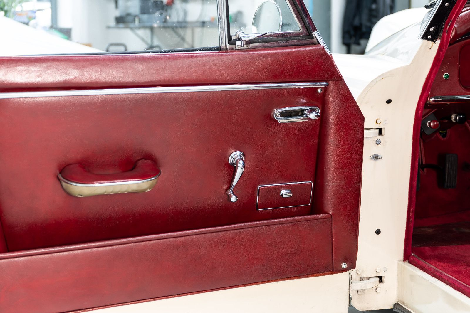 Fahrzeugabbildung Jaguar XK 150 Coupe I Maching I Heritage I LHD