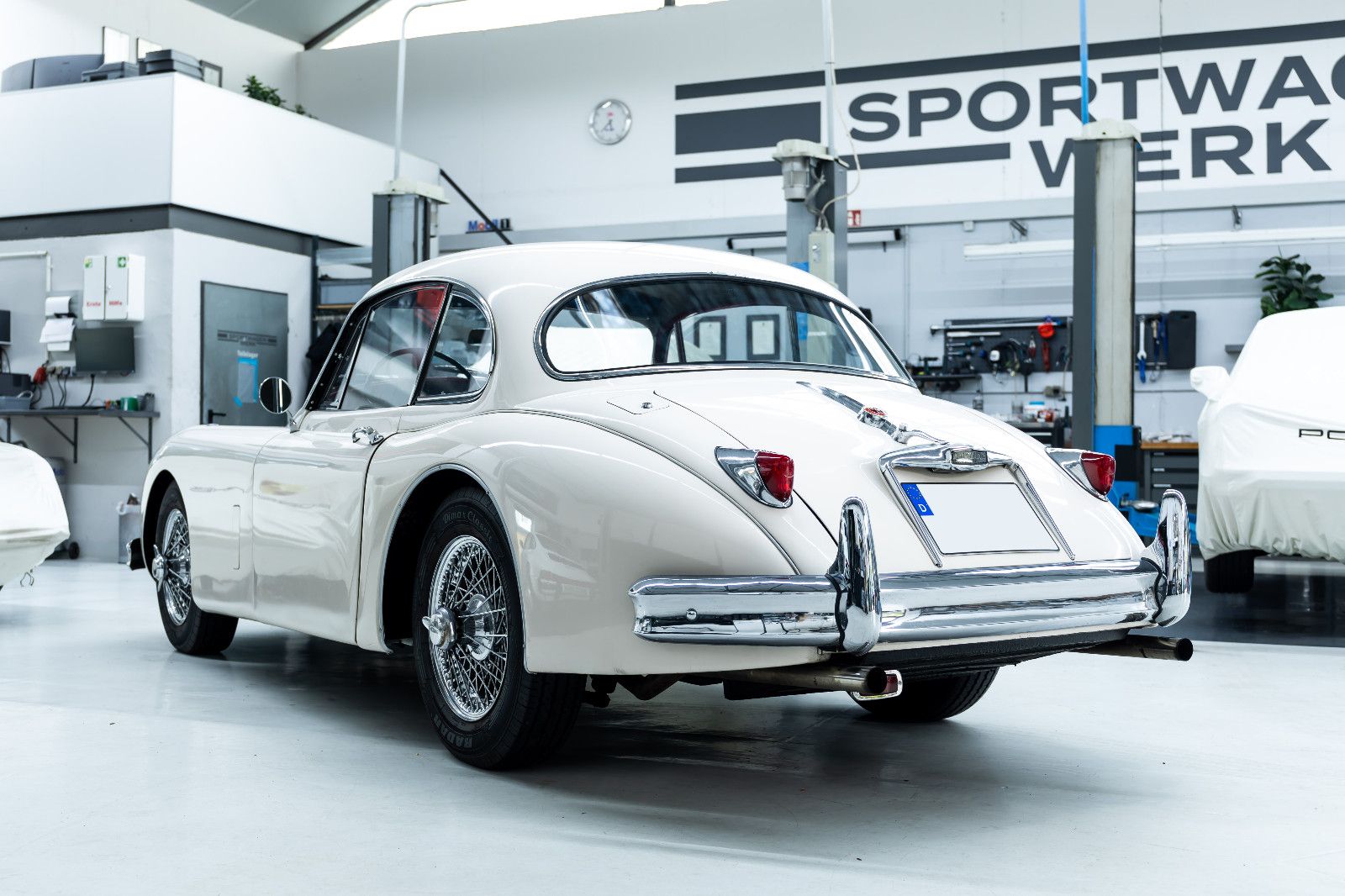 Fahrzeugabbildung Jaguar XK 150 Coupe I Maching I Heritage I LHD