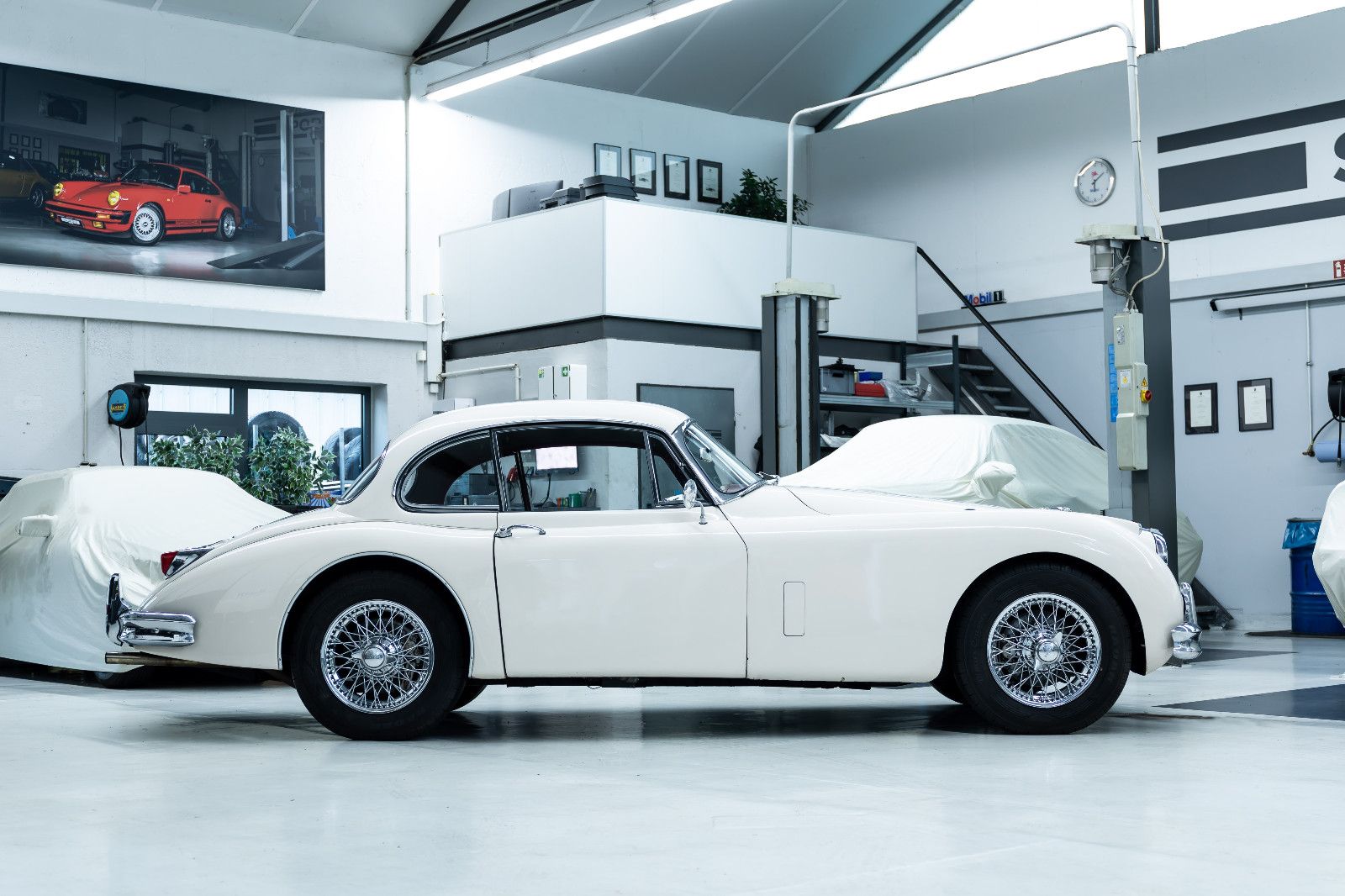 Fahrzeugabbildung Jaguar XK 150 Coupe I Maching I Heritage I LHD