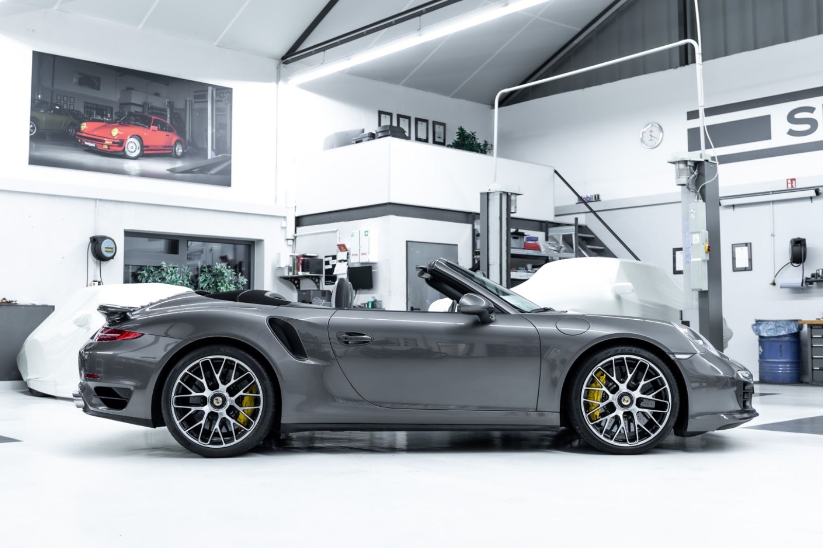 Fahrzeugabbildung Porsche 911 Turbo S Cabriolet I PDLS+ I 18 Wege I 2.Hand