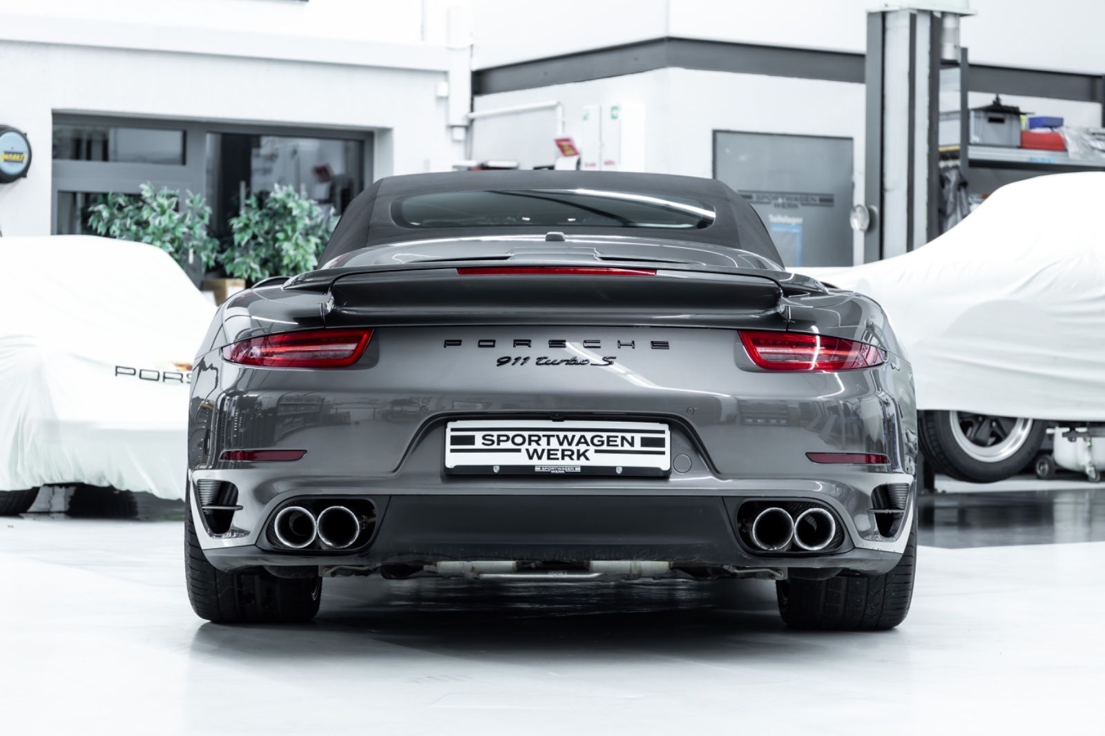 Fahrzeugabbildung Porsche 911 Turbo S Cabriolet I PDLS+ I 18 Wege I 2.Hand