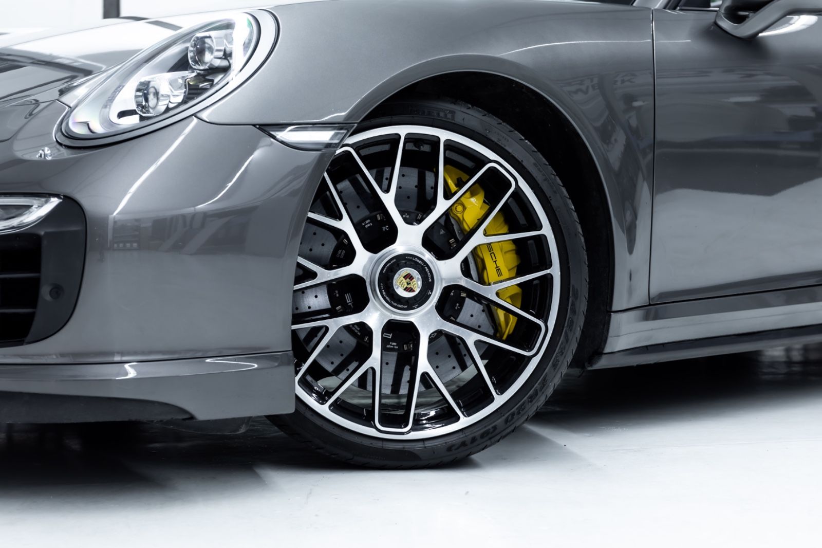 Fahrzeugabbildung Porsche 911 Turbo S Cabriolet I PDLS+ I 18 Wege I 2.Hand