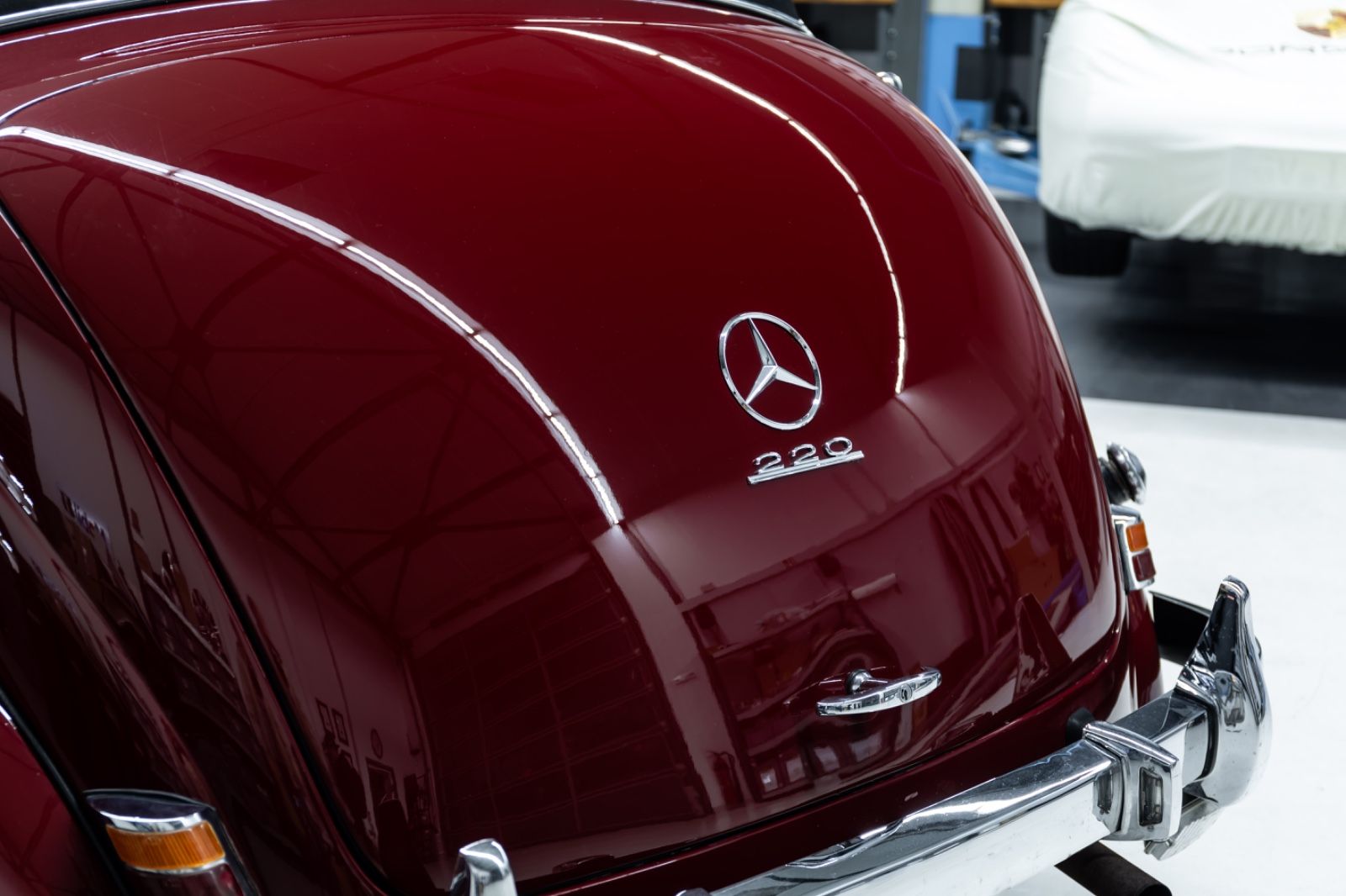 Fahrzeugabbildung Mercedes-Benz 220 B Cabriolet W187 I Deutsches KFZ