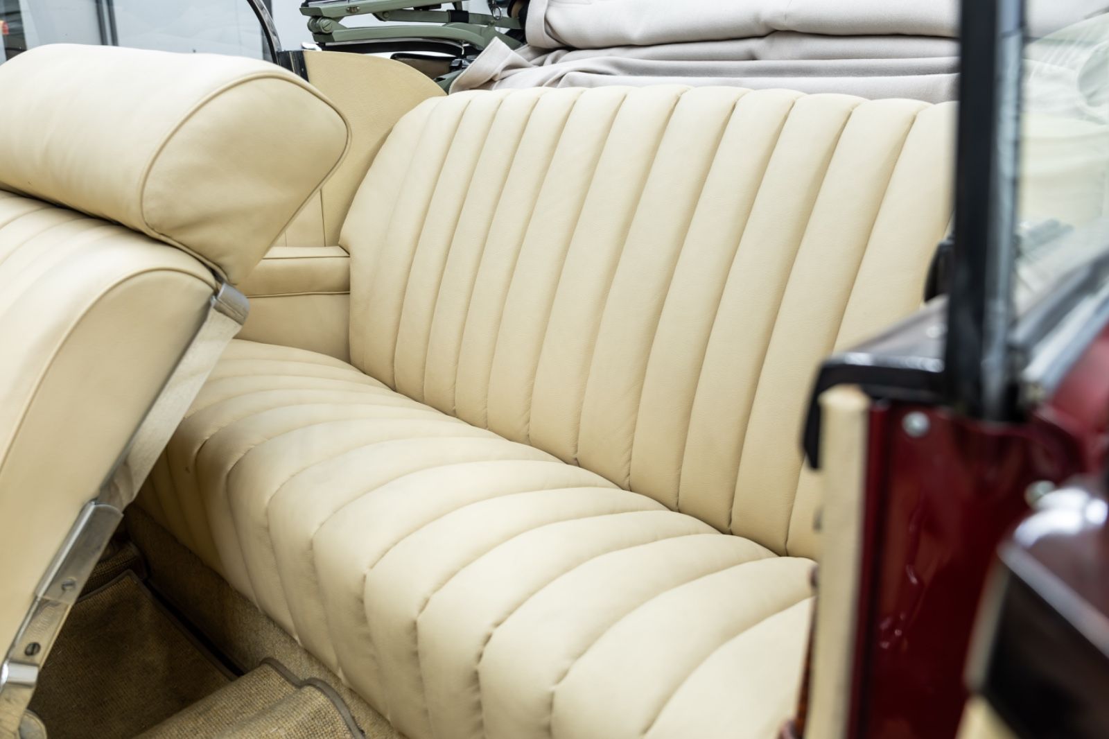 Fahrzeugabbildung Mercedes-Benz 220 B Cabriolet W187 I Deutsches KFZ