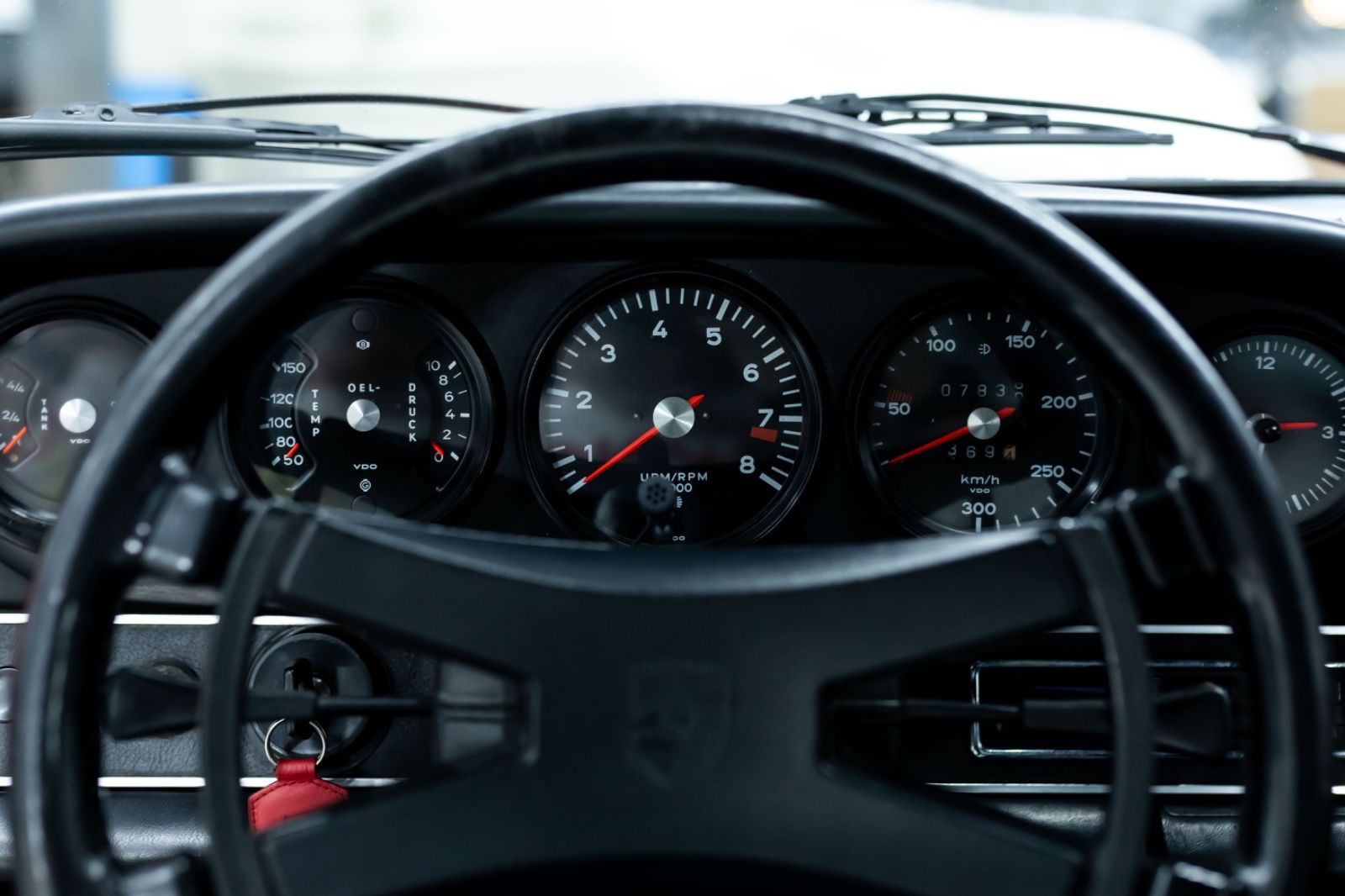 Fahrzeugabbildung Porsche 911 Carrera 2,7 RS Touring (M472) *0040004*