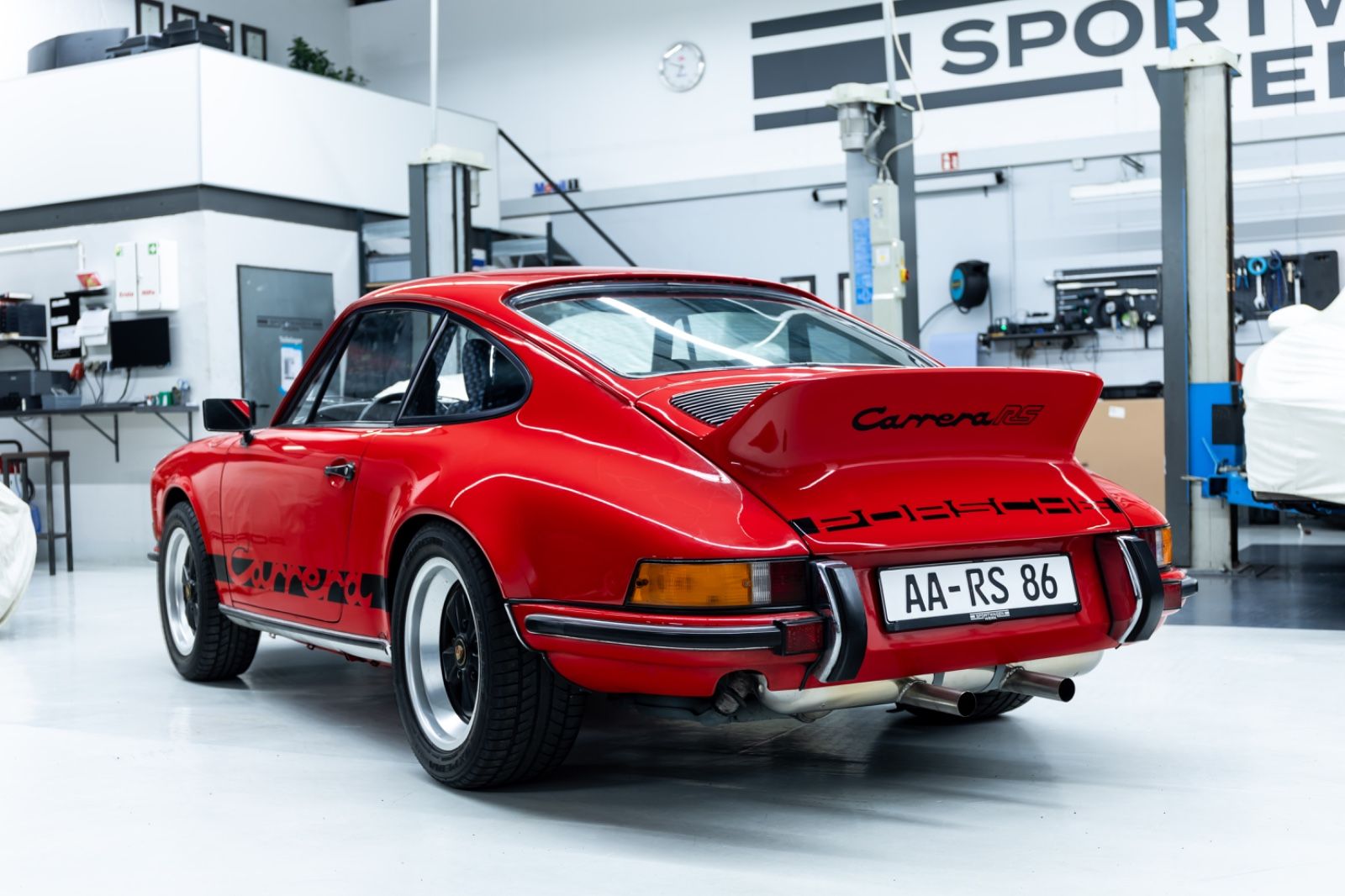 Fahrzeugabbildung Porsche 911 Carrera 2,7 RS Touring (M472) *0040004*