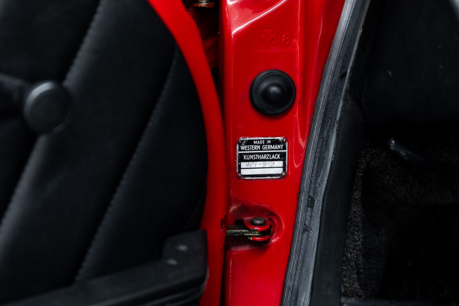 Fahrzeugabbildung Porsche 911 Carrera 2,7 RS Touring (M472) *0040004*