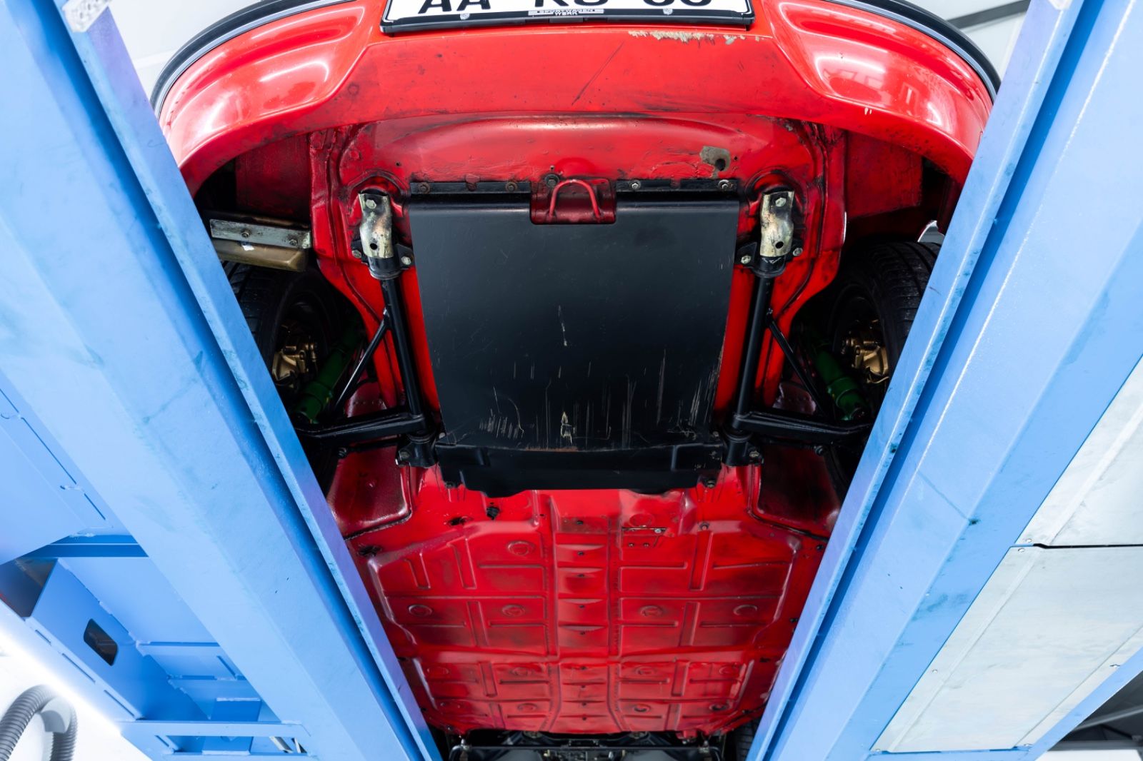 Fahrzeugabbildung Porsche 911 Carrera 2,7 RS Touring (M472) *0040004*