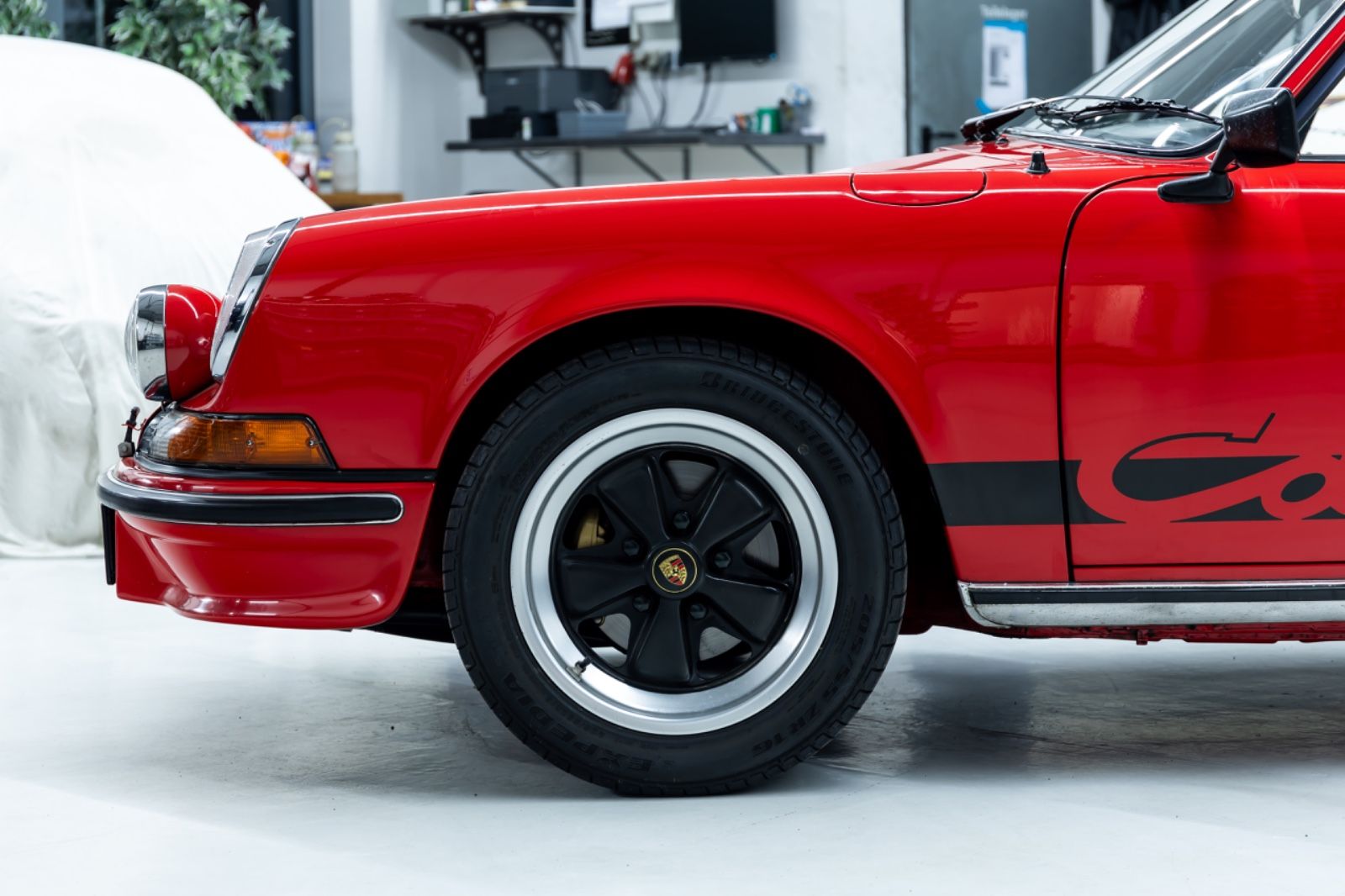 Fahrzeugabbildung Porsche 911 Carrera 2,7 RS Touring (M472) *0040004*