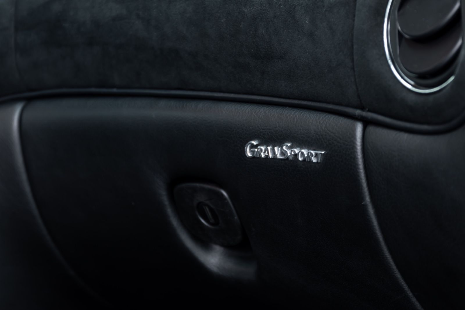 Fahrzeugabbildung Maserati Gransport Coupe I Carbon I Scheckheftgepflegt