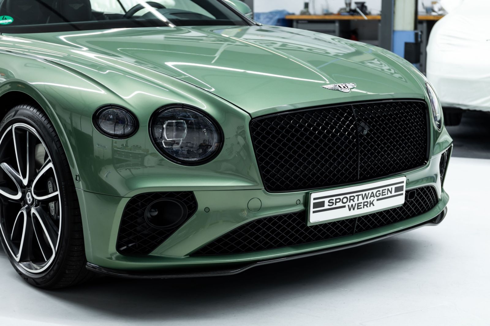 Fahrzeugabbildung Bentley Continental GT Blackline I Carbon Aerokit I BRD