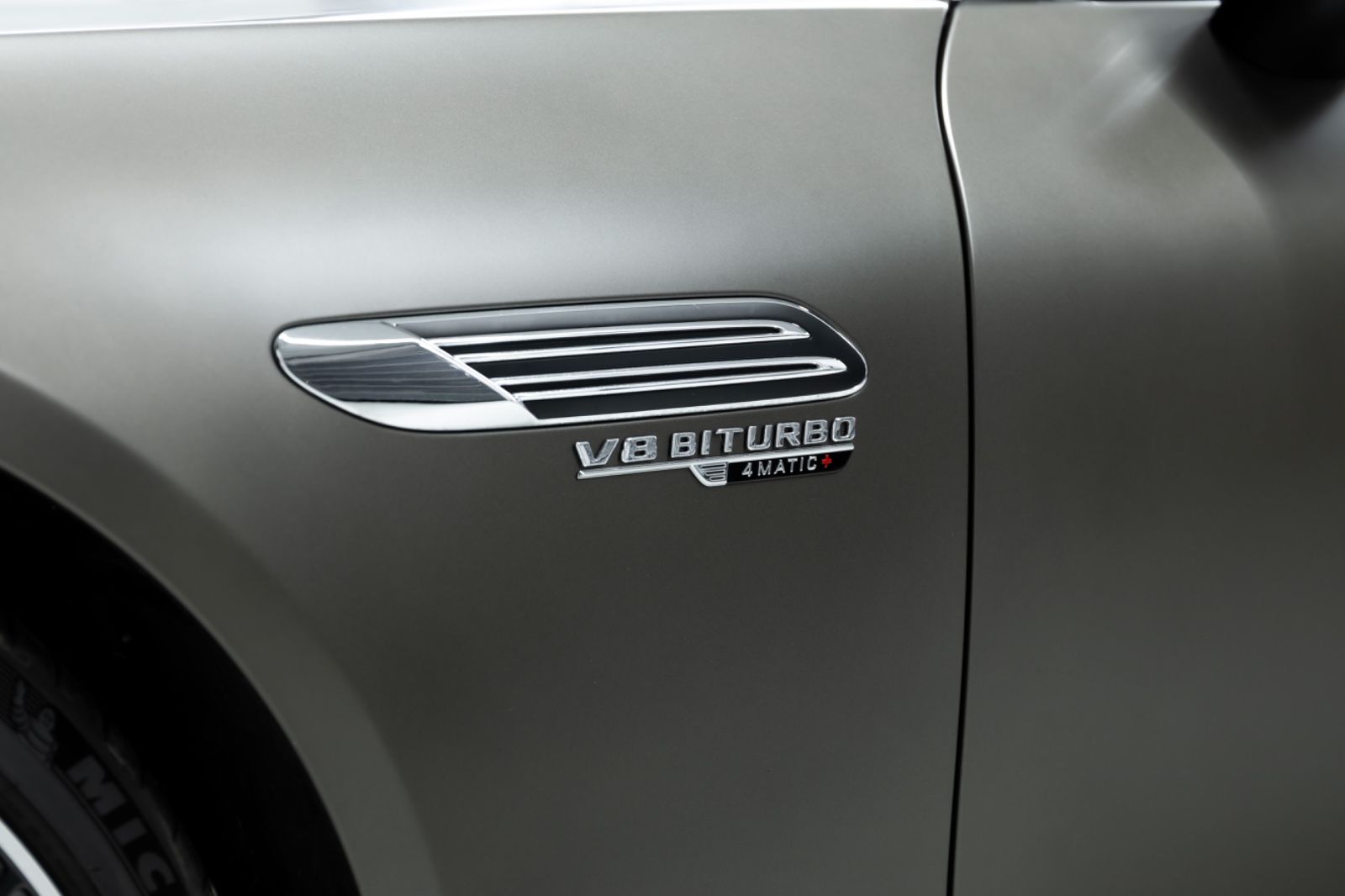 Fahrzeugabbildung Mercedes-Benz SL 63 AMG I Carbon I Keramik I Burmester I 1. Hd