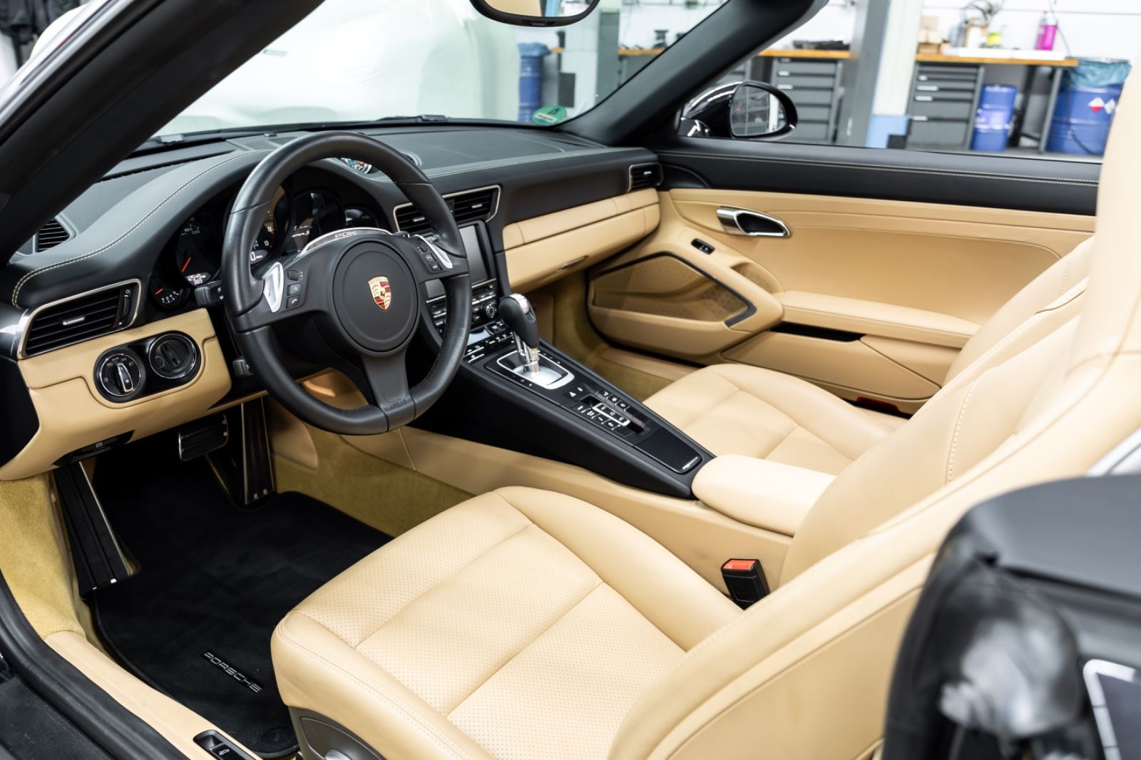 Fahrzeugabbildung Porsche 911 Carrera S Cabriolet I Sport Chrono I 1. Hand