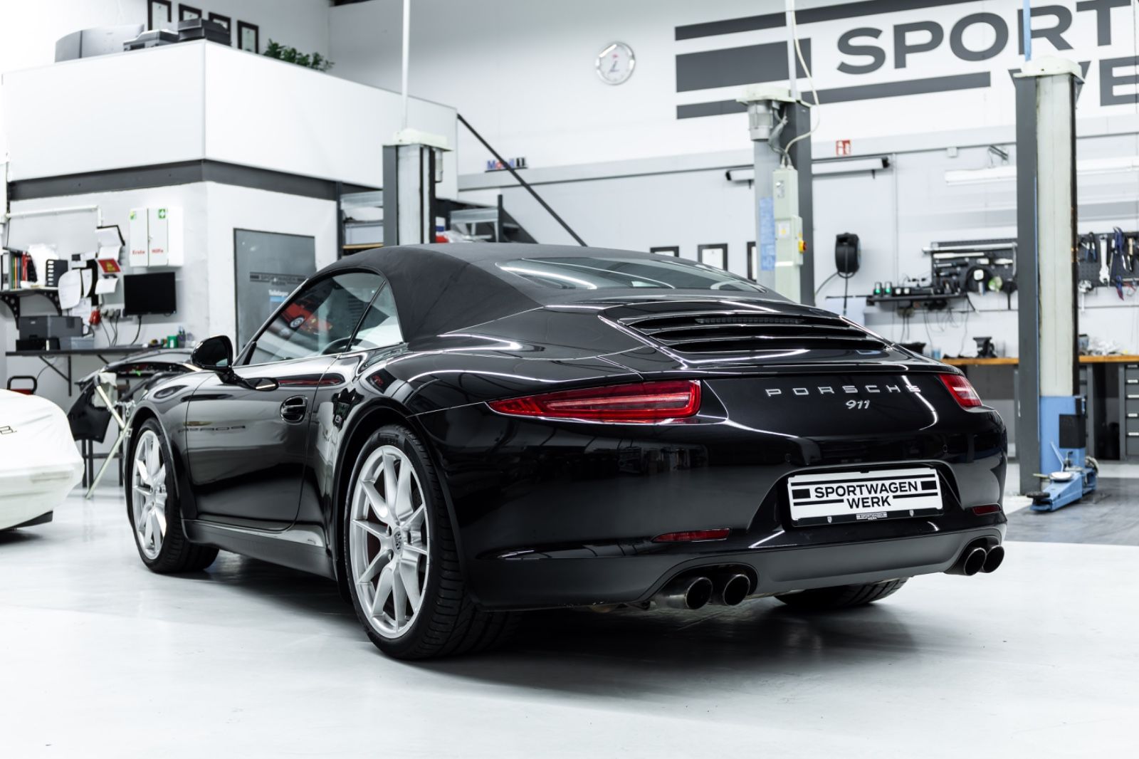 Fahrzeugabbildung Porsche 911 Carrera S Cabriolet I Sport Chrono I 1. Hand