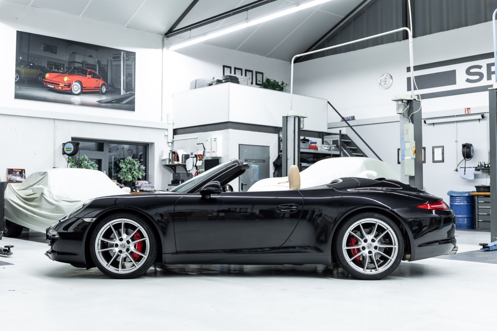 Fahrzeugabbildung Porsche 911 Carrera S Cabriolet I Sport Chrono I 1. Hand
