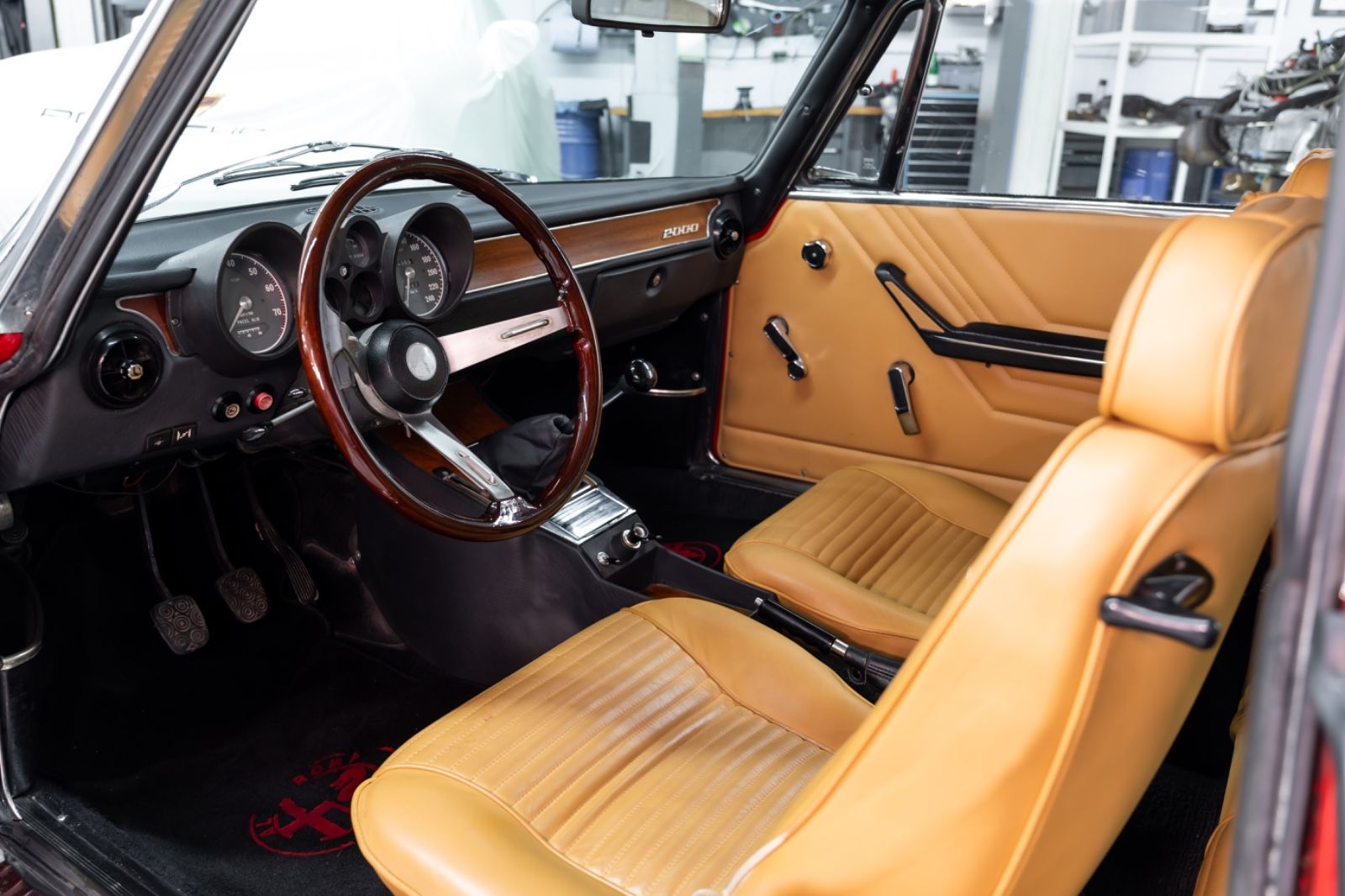 Fahrzeugabbildung Alfa Romeo 2000 GT Veloce I Note 2+ I H-Zulassung