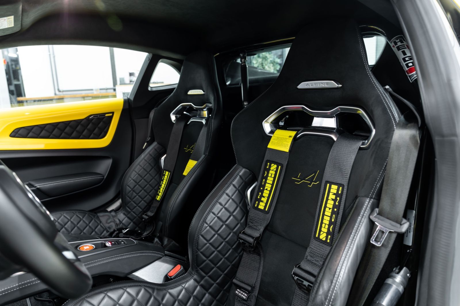 Fahrzeugabbildung Renault A110 S Color Edition I K&W I Carbon I 1. Hand