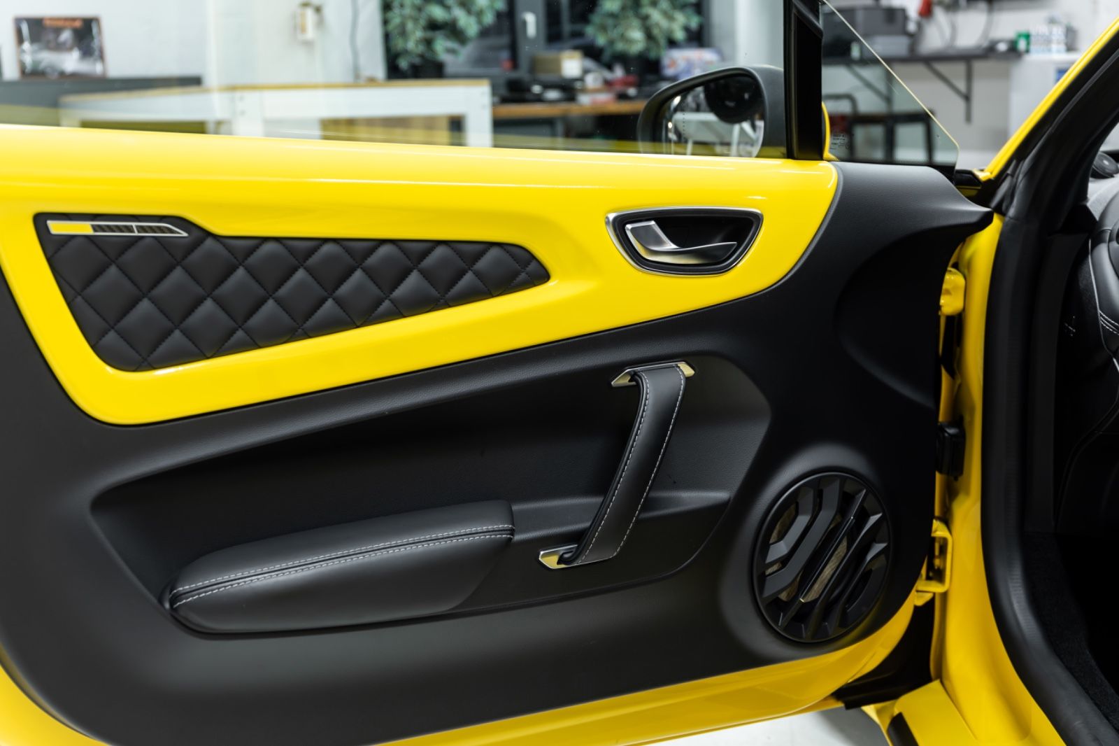 Fahrzeugabbildung Renault A110 S Color Edition I K&W I Carbon I 1. Hand