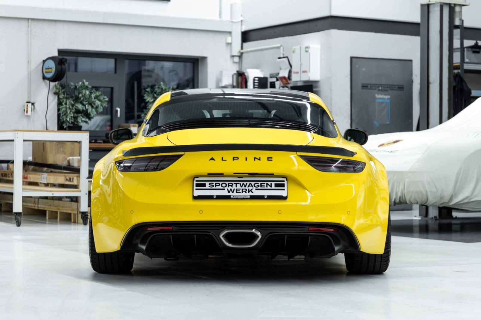 Fahrzeugabbildung Renault A110 S Color Edition I K&W I Carbon I 1. Hand