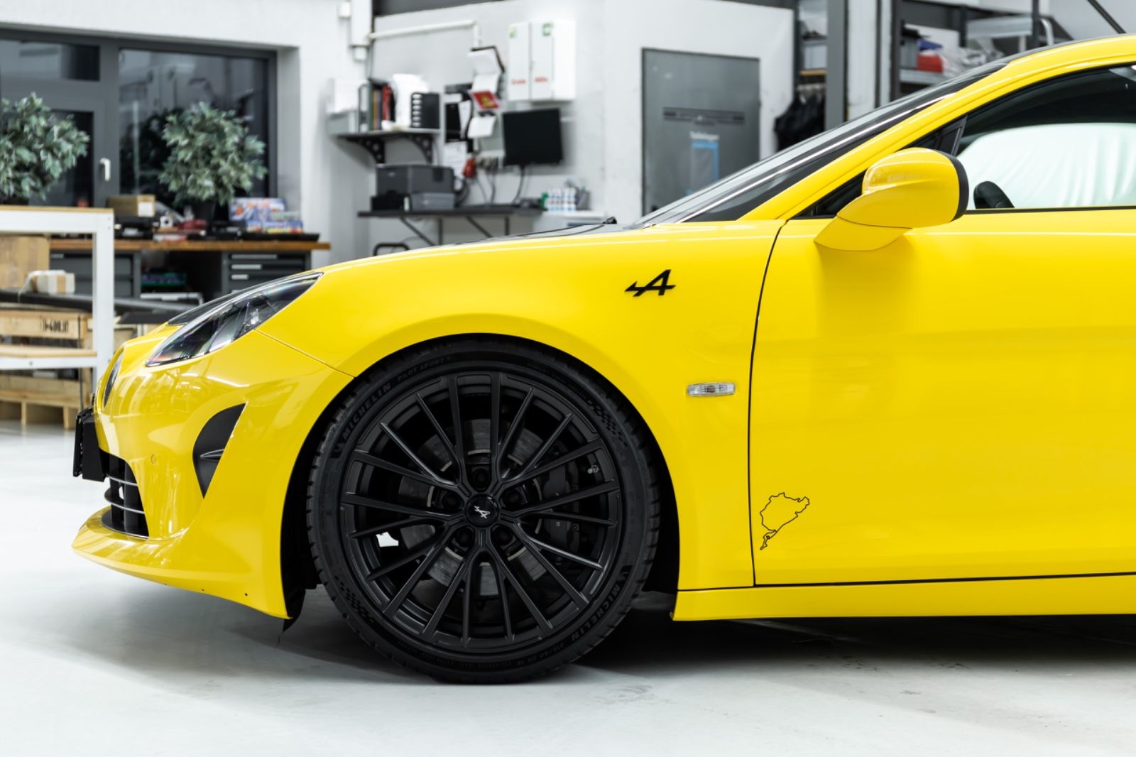 Fahrzeugabbildung Renault A110 S Color Edition I K&W I Carbon I 1. Hand