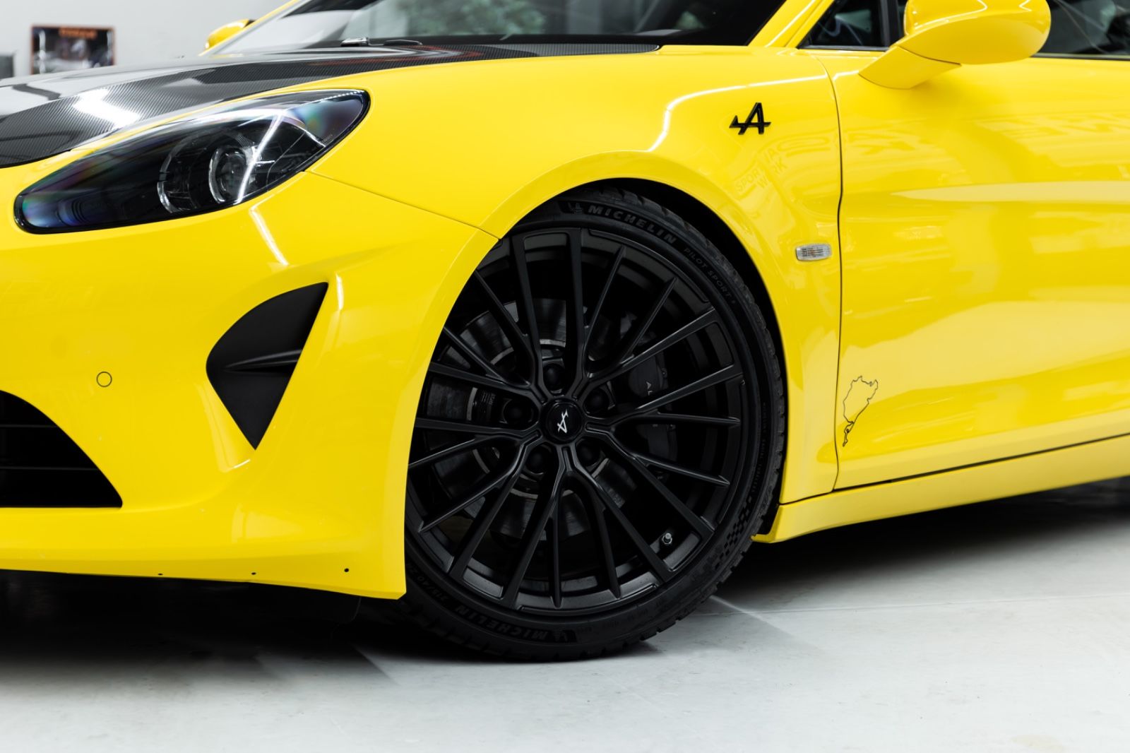 Fahrzeugabbildung Renault A110 S Color Edition I K&W I Carbon I 1. Hand