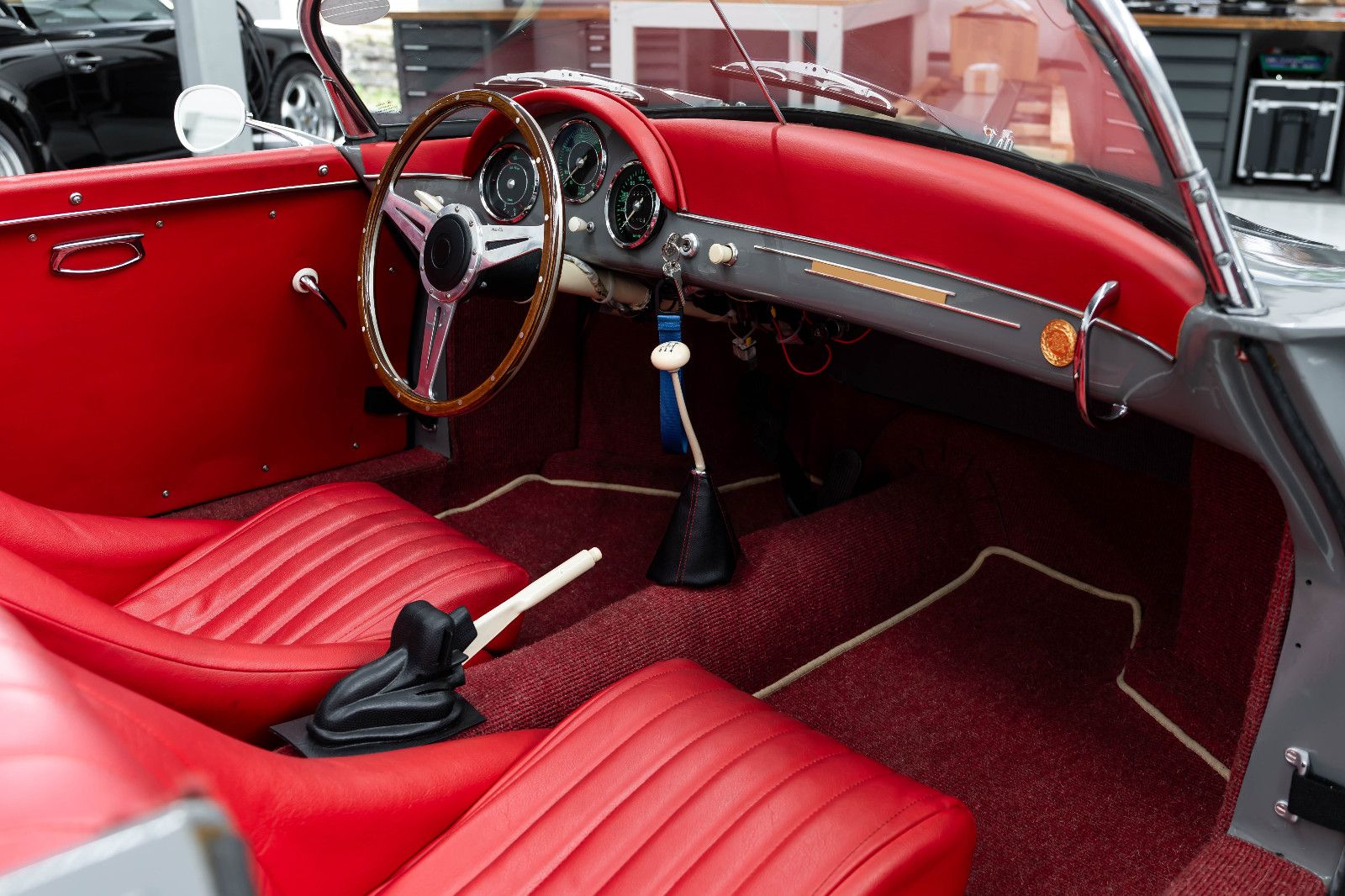 Fahrzeugabbildung Volkswagen Speedster 356 Replika 1974 I H-Zulassung I Weber