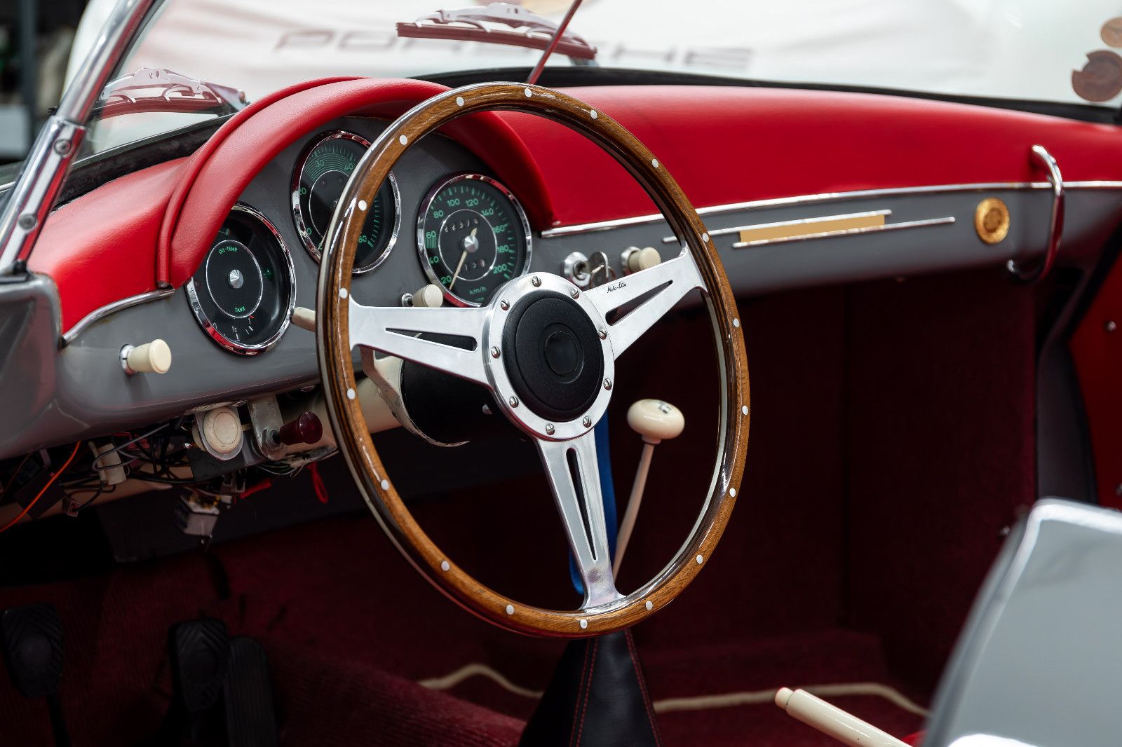 Fahrzeugabbildung Volkswagen Speedster 356 Replika 1974 I H-Zulassung I Weber