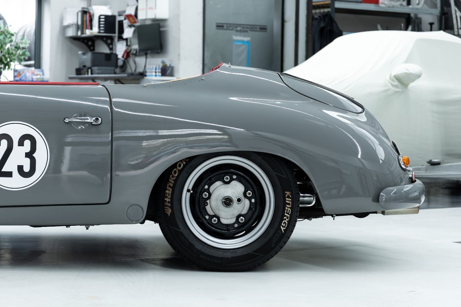 Fahrzeugabbildung Volkswagen Speedster 356 Replika 1974 I H-Zulassung I Weber