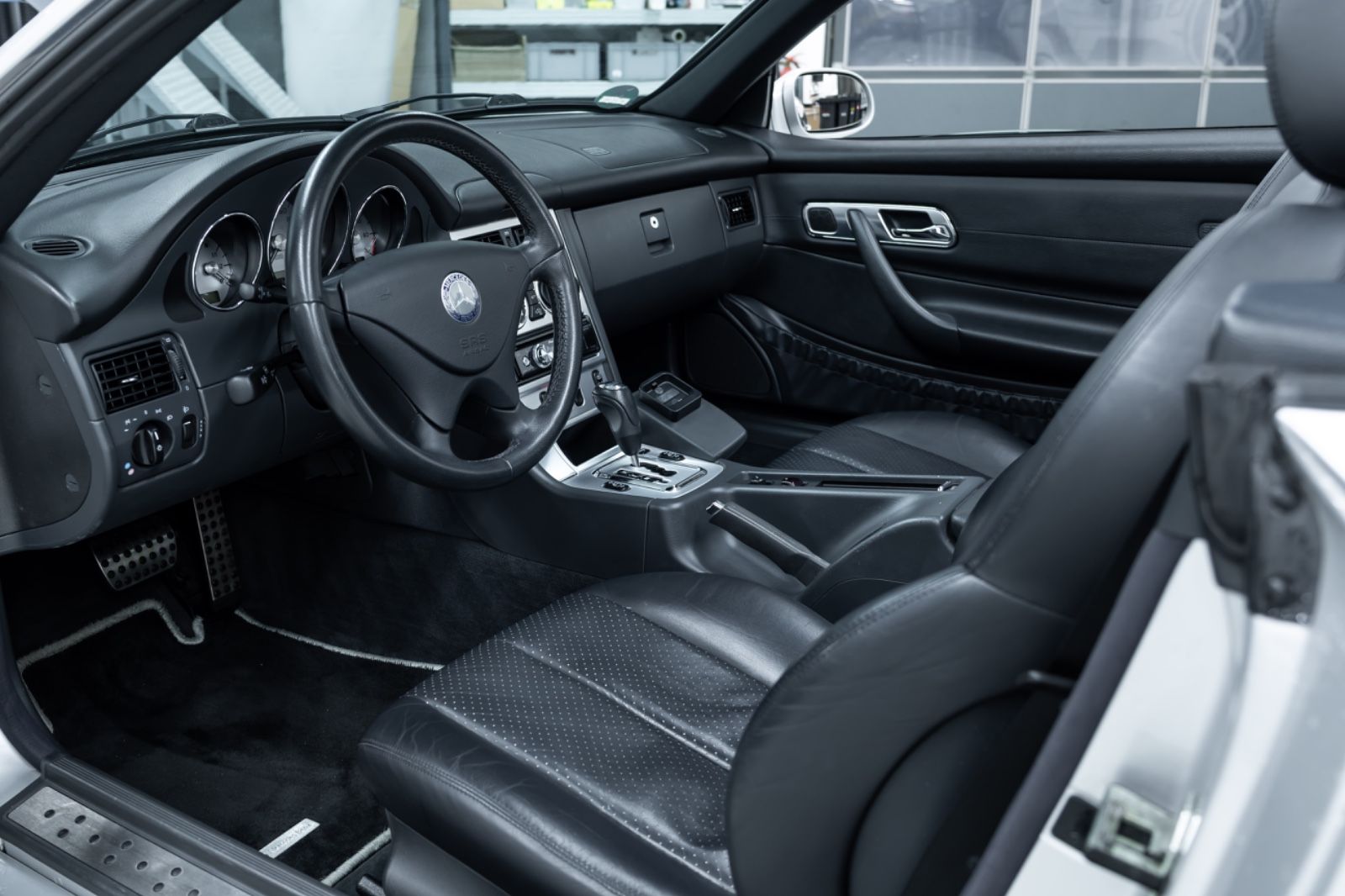 Fahrzeugabbildung Mercedes-Benz SLK 200 Kompressor SPECIAL EDITION I 1. Hand