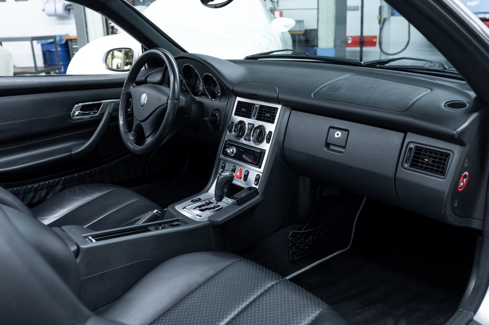 Fahrzeugabbildung Mercedes-Benz SLK 200 Kompressor SPECIAL EDITION I 1. Hand